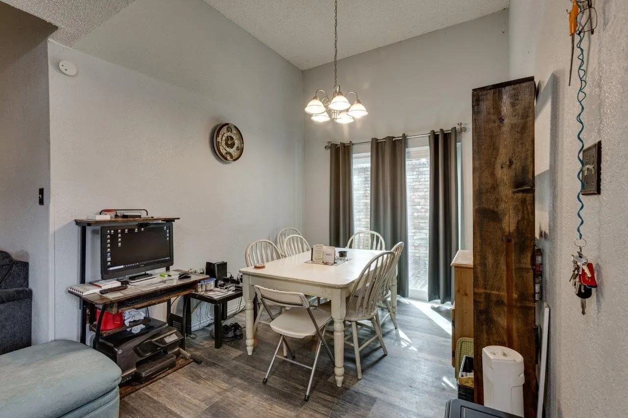 Single Family Residence For Sale in Dallas County , 613 Purple Sage Trail, Mesquite, Texas 75149, 3 Bedroom, 2 Bathroom, 2 Garage spaces, 1,241 Sqft, built in 1983, mls#21296501, Real Estate Agent in Mesquite, Homes For Sale in Dallas county, Homes For Sale in Mesquite, Realtor in Mesquite Texas, Real Estate Brokerage Independent Realty Texas, Luminita Cordes Realtor