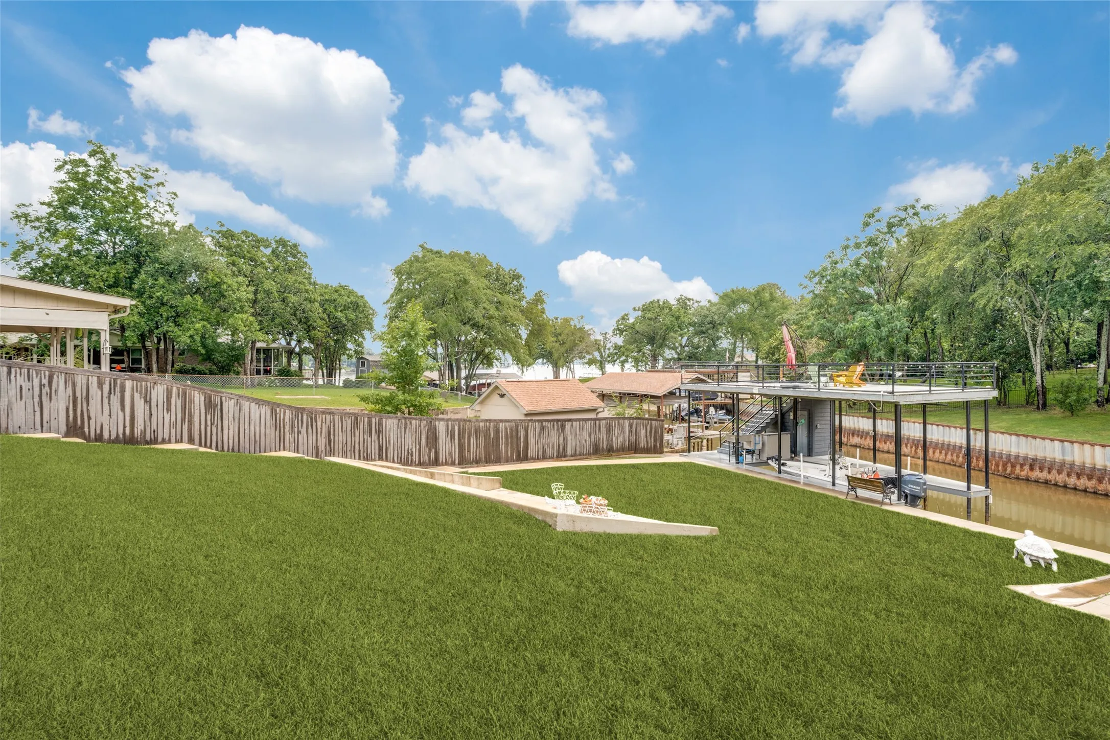 Single Family Residence For Sale in Henderson County , 109 Autumn Wood Trail, Gun Barrel City, Texas 75156, 4 Bedroom, 2 Bathroom, 2 Garage spaces, 1,915 Sqft, built in 2022, mls#21275972, Real Estate Agent in Gun Barrel City, Homes For Sale in Henderson county, Homes For Sale in Gun Barrel City, Realtor in Gun Barrel City Texas, Real Estate Brokerage Independent Realty Texas, Luminita Cordes Realtor