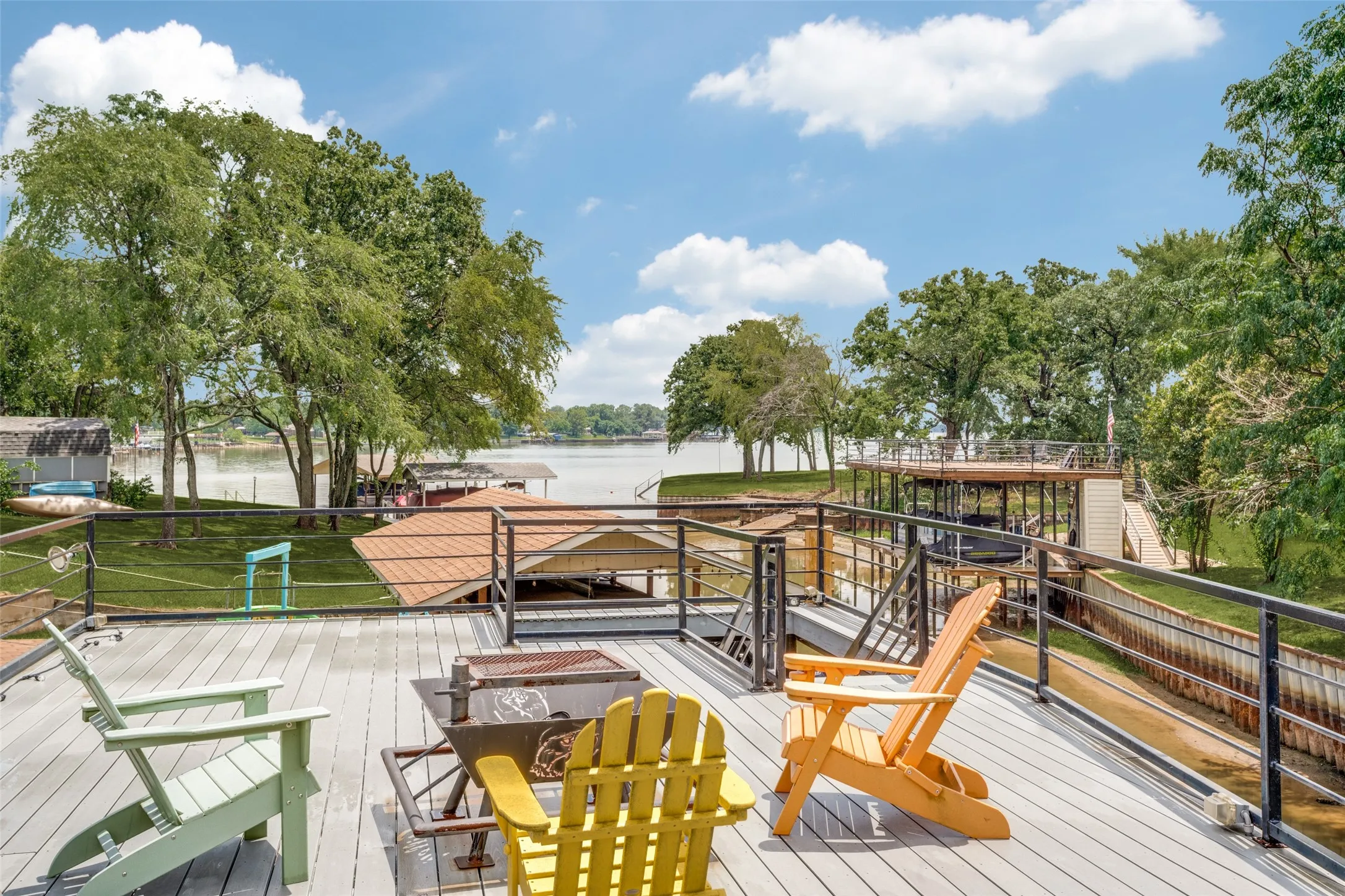 Single Family Residence For Sale in Henderson County , 109 Autumn Wood Trail, Gun Barrel City, Texas 75156, 4 Bedroom, 2 Bathroom, 2 Garage spaces, 1,915 Sqft, built in 2022, mls#21275972, Real Estate Agent in Gun Barrel City, Homes For Sale in Henderson county, Homes For Sale in Gun Barrel City, Realtor in Gun Barrel City Texas, Real Estate Brokerage Independent Realty Texas, Luminita Cordes Realtor