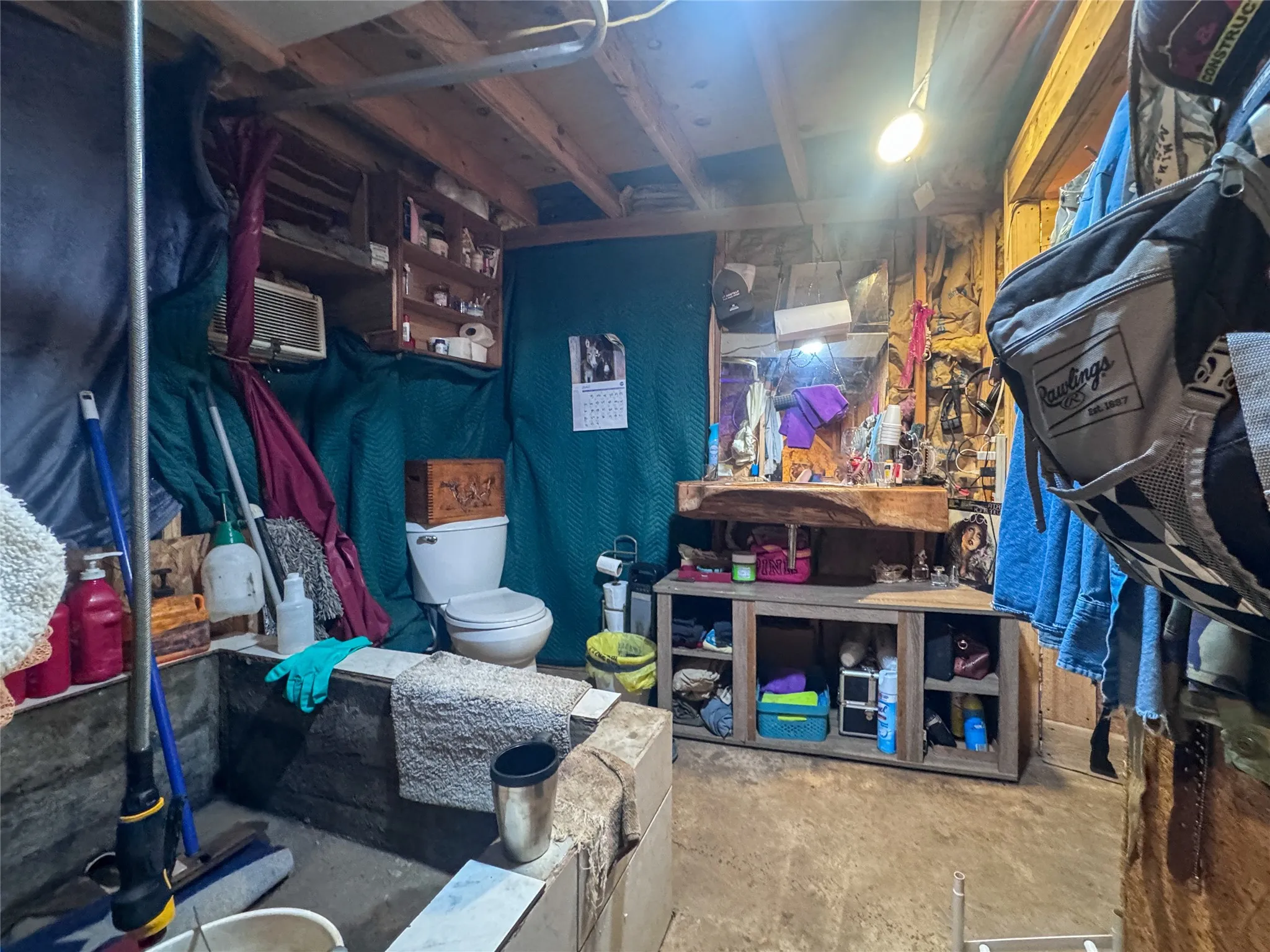 Single Family Residence For Sale in Titus County , 2380 FM 21, Pittsburg, Texas 75686, 3 Bedrooms, 3 Bathrooms, Garage spaces, 3,100 Sqft, built in 2001, Price $150,000, mls#21295643, Real Estate Agent in Pittsburg, Homes For Sale in Titus county, Homes For Sale in Pittsburg, Realtor in Pittsburg Texas, Real Estate Brokerage Independent Realty Texas, Luminita Cordes Realtor