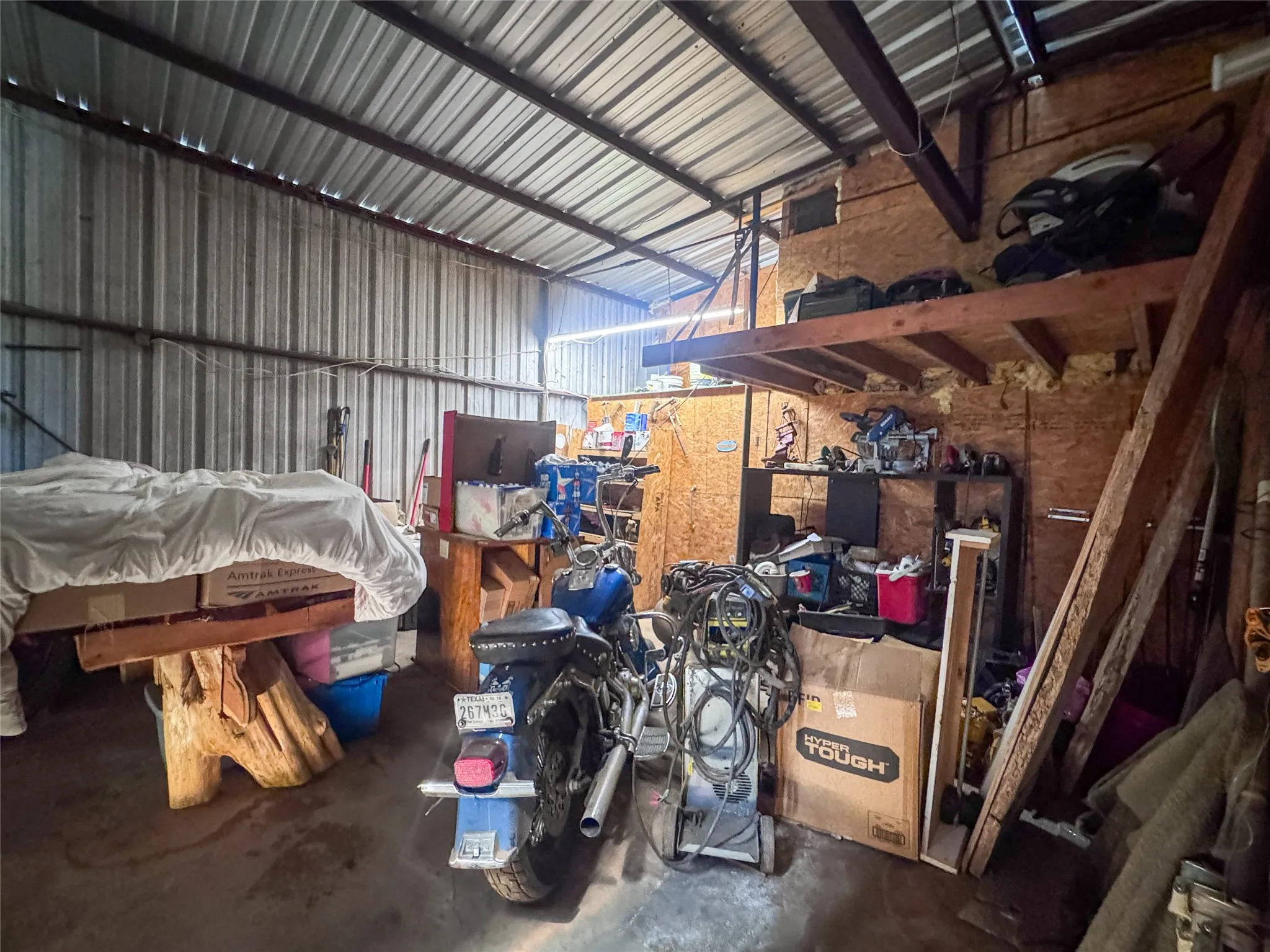 Single Family Residence For Sale in Titus County , 2380 FM 21, Pittsburg, Texas 75686, 3 Bedrooms, 3 Bathrooms, Garage spaces, 3,100 Sqft, built in 2001, Price $150,000, mls#21295643, Real Estate Agent in Pittsburg, Homes For Sale in Titus county, Homes For Sale in Pittsburg, Realtor in Pittsburg Texas, Real Estate Brokerage Independent Realty Texas, Luminita Cordes Realtor