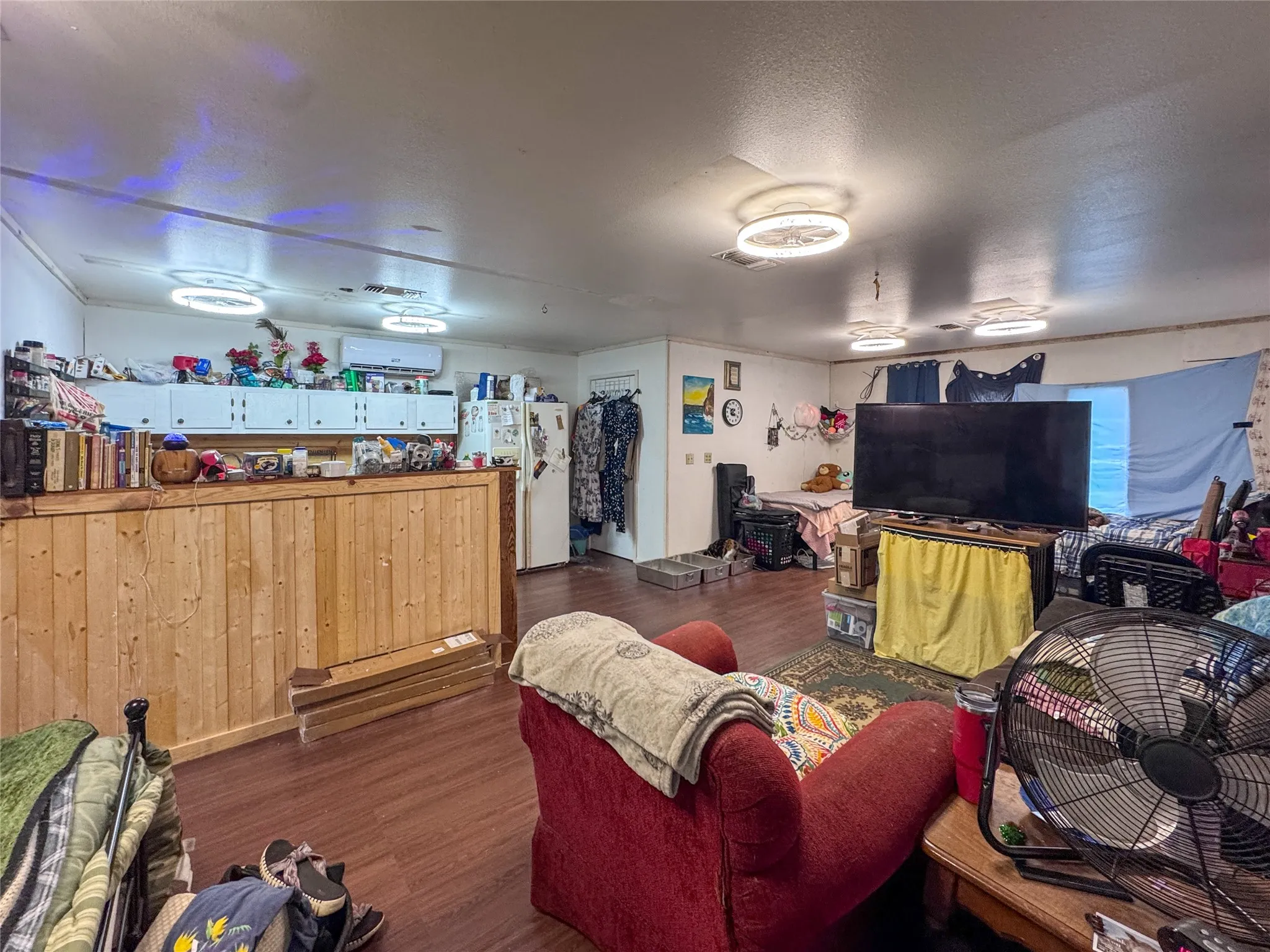 Single Family Residence For Sale in Titus County , 2380 FM 21, Pittsburg, Texas 75686, 3 Bedrooms, 3 Bathrooms, Garage spaces, 3,100 Sqft, built in 2001, Price $150,000, mls#21295643, Real Estate Agent in Pittsburg, Homes For Sale in Titus county, Homes For Sale in Pittsburg, Realtor in Pittsburg Texas, Real Estate Brokerage Independent Realty Texas, Luminita Cordes Realtor