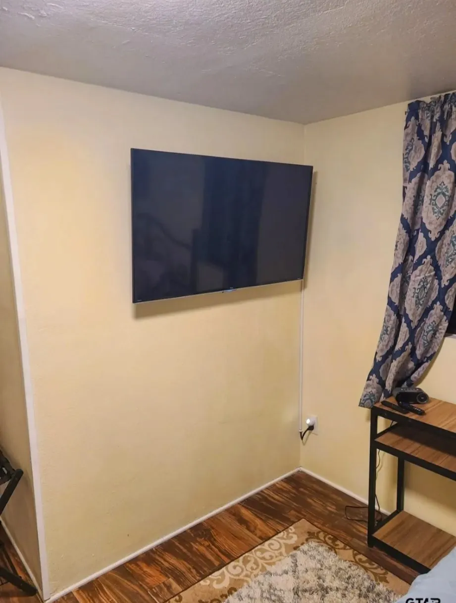 Single Family Residence For Sale in Titus County , 2380 FM 21, Pittsburg, Texas 75686, 3 Bedrooms, 3 Bathrooms, Garage spaces, 3,100 Sqft, built in 2001, Price $150,000, mls#21295643, Real Estate Agent in Pittsburg, Homes For Sale in Titus county, Homes For Sale in Pittsburg, Realtor in Pittsburg Texas, Real Estate Brokerage Independent Realty Texas, Luminita Cordes Realtor