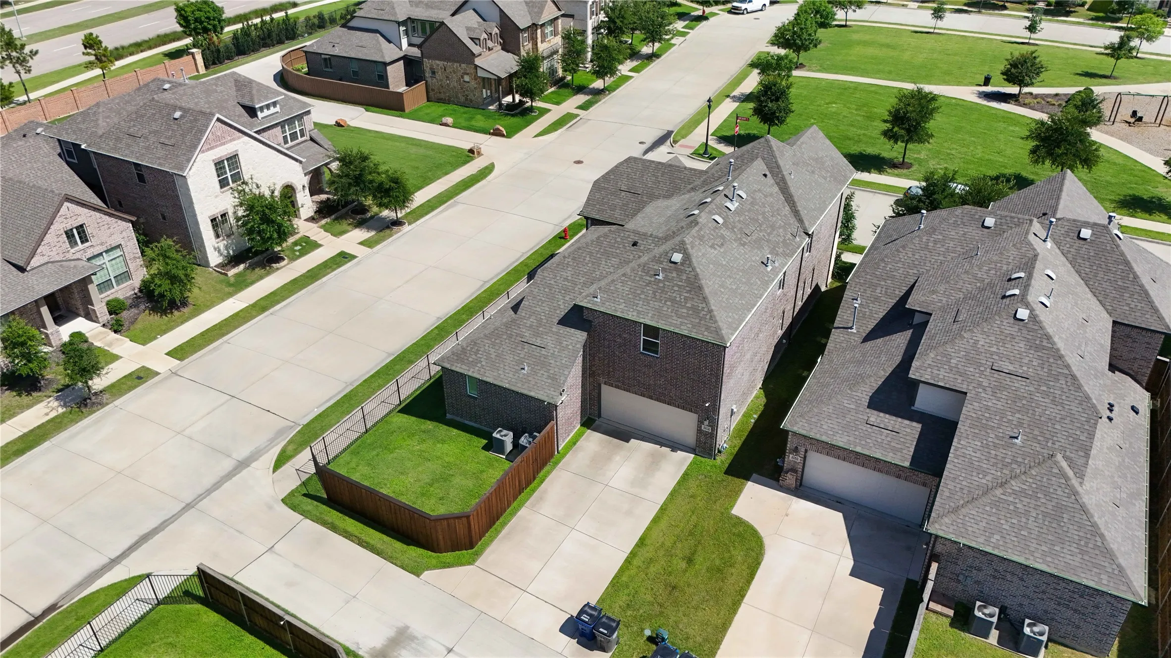 Single Family Residence For Sale in Dallas County , 1571 Amesbury Way, Farmers Branch, Texas 75234, 4 Bedroom, 4 Bathroom, 2 Garage spaces, 3,141 Sqft, built in 2019, mls#21281704, Real Estate Agent in Farmers Branch, Homes For Sale in Dallas county, Homes For Sale in Farmers Branch, Realtor in Farmers Branch Texas, Real Estate Brokerage Independent Realty Texas, Luminita Cordes Realtor