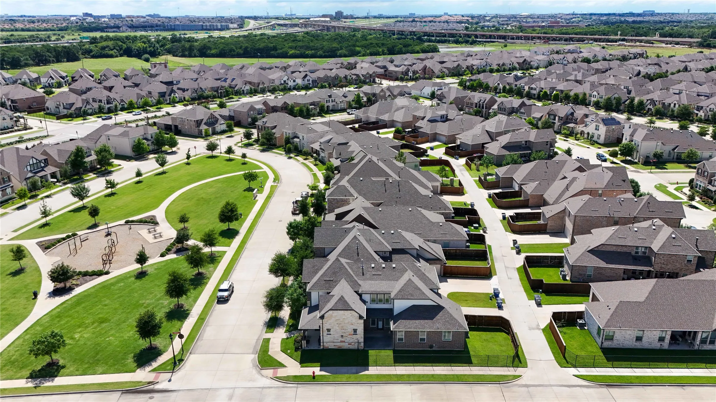 Single Family Residence For Sale in Dallas County , 1571 Amesbury Way, Farmers Branch, Texas 75234, 4 Bedroom, 4 Bathroom, 2 Garage spaces, 3,141 Sqft, built in 2019, mls#21281704, Real Estate Agent in Farmers Branch, Homes For Sale in Dallas county, Homes For Sale in Farmers Branch, Realtor in Farmers Branch Texas, Real Estate Brokerage Independent Realty Texas, Luminita Cordes Realtor