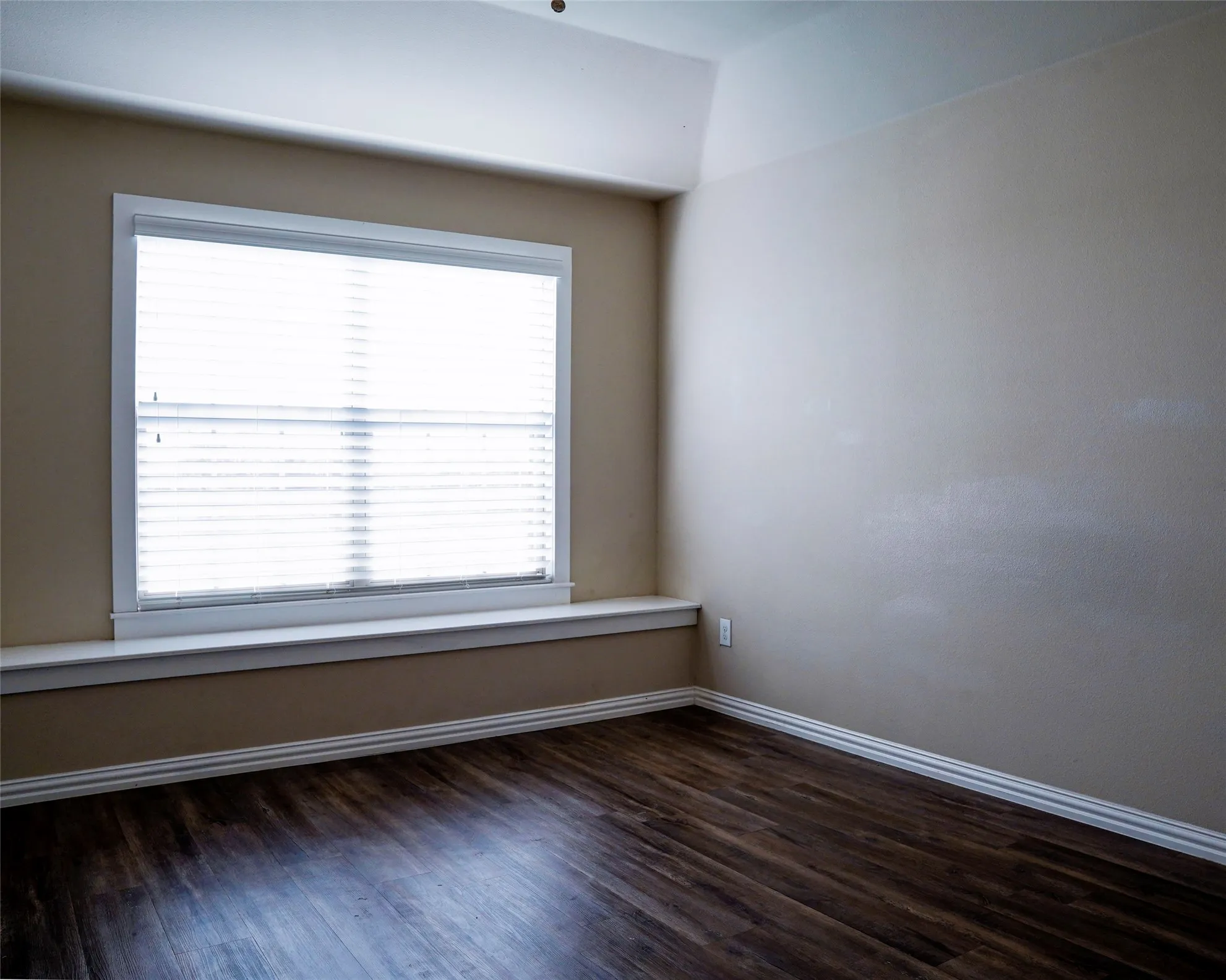 Duplex For Sale in Denton County , 4920-4922 Villas Drive, Sanger, Texas 76266, 6 Bedroom, 6 Bathroom, 2 Garage spaces, 0 Sqft, built in 2017, mls#21296517, Real Estate Agent in Sanger, Homes For Sale in Denton county, Homes For Sale in Sanger, Realtor in Sanger Texas, Real Estate Brokerage Independent Realty Texas, Luminita Cordes Realtor