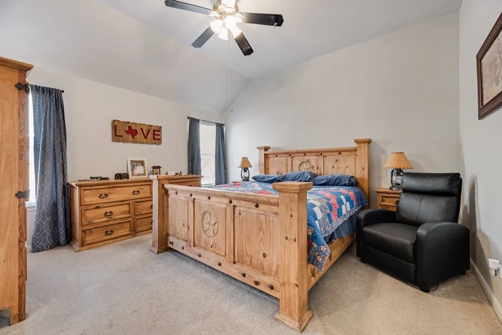 Single Family Residence For Sale in Tarrant County , 13708 Trail Break Drive, Fort Worth, Texas 76052, 3 Bedroom, 2 Bathroom, 2 Garage spaces, 1,664 Sqft, built in 2005, mls#21296500, Real Estate Agent in Fort Worth, Homes For Sale in Tarrant county, Homes For Sale in Fort Worth, Realtor in Fort Worth Texas, Real Estate Brokerage Independent Realty Texas, Luminita Cordes Realtor