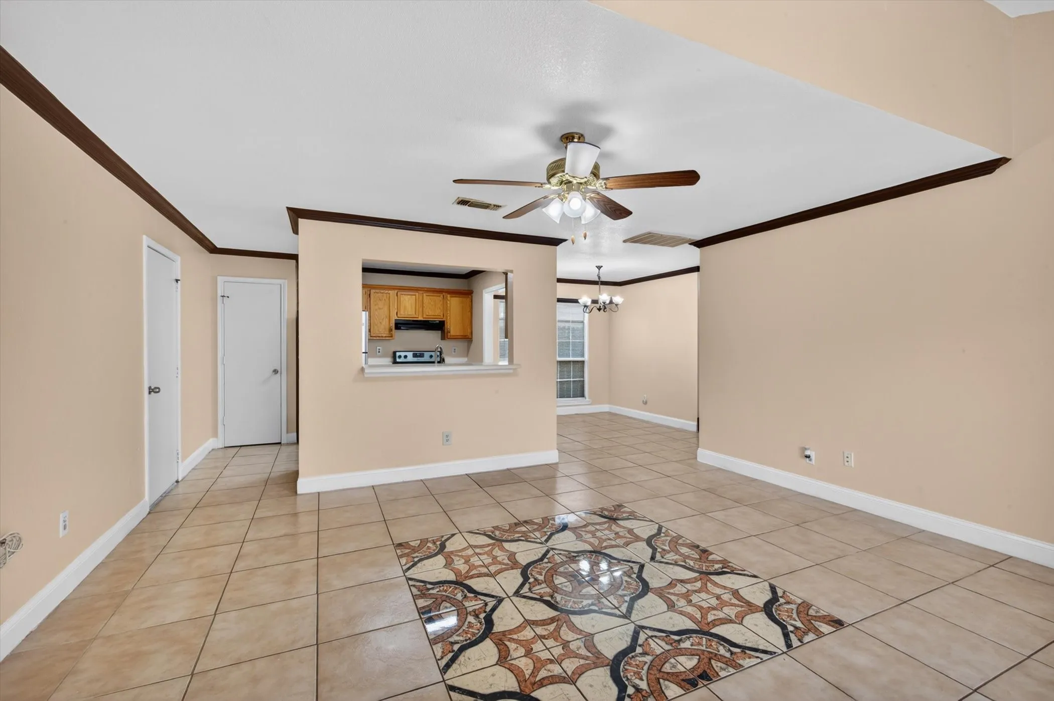 Single Family Residence For Rent in Dallas County , 10320 Carolina Oaks Drive, Dallas, Texas 75227, 4 Bedrooms, 2 Bathrooms, 2 Garage spaces, 1,453 Sqft, built in 1996, Price $1,900, mls#21296533, Real Estate Agent in Dallas, Homes For Rent in Dallas county, Homes For Rent in Dallas, Realtor in Dallas Texas, Real Estate Brokerage Independent Realty Texas, Luminita Cordes Realtor