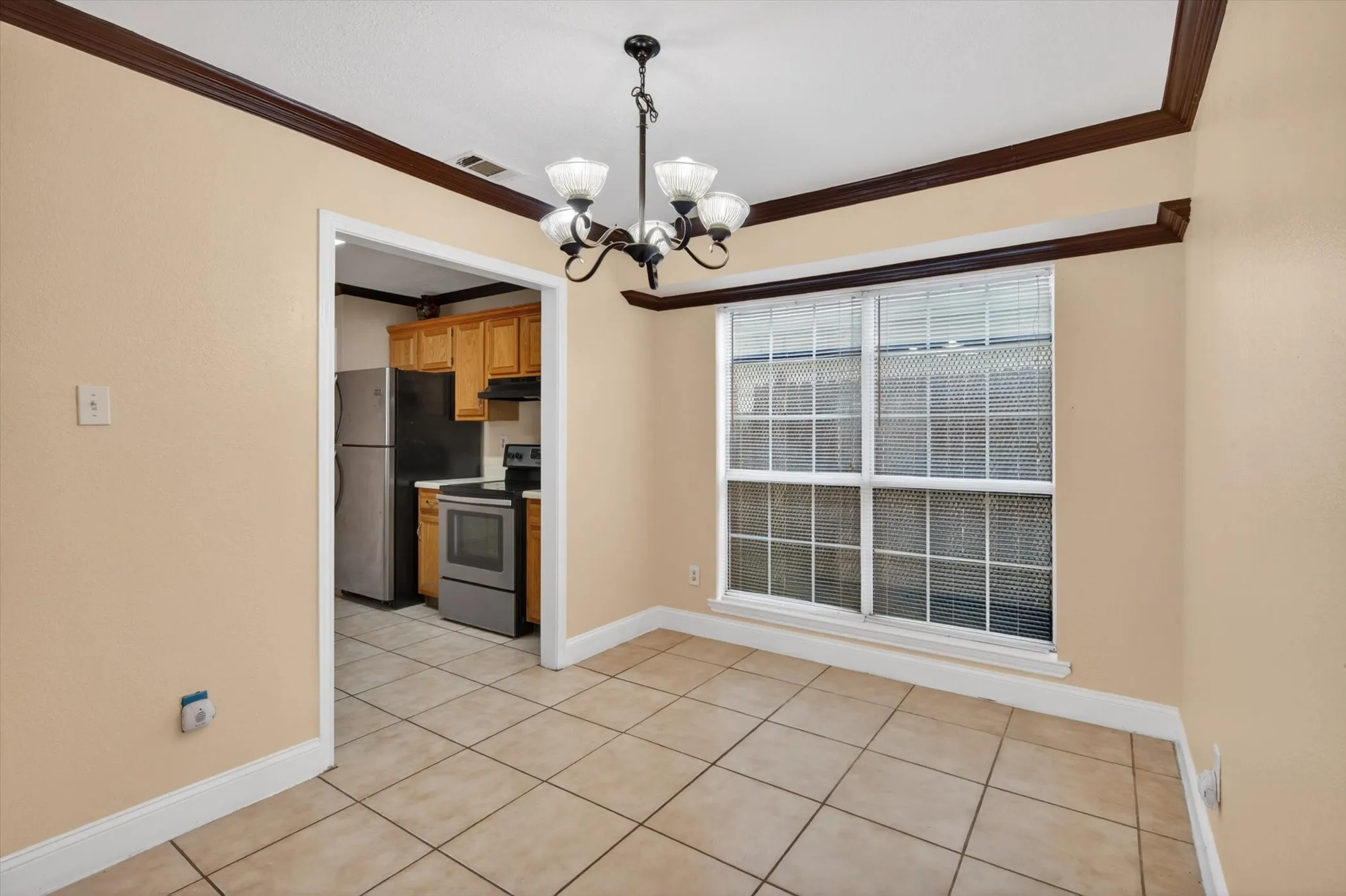 Single Family Residence For Rent in Dallas County , 10320 Carolina Oaks Drive, Dallas, Texas 75227, 4 Bedrooms, 2 Bathrooms, 2 Garage spaces, 1,453 Sqft, built in 1996, Price $1,900, mls#21296533, Real Estate Agent in Dallas, Homes For Rent in Dallas county, Homes For Rent in Dallas, Realtor in Dallas Texas, Real Estate Brokerage Independent Realty Texas, Luminita Cordes Realtor
