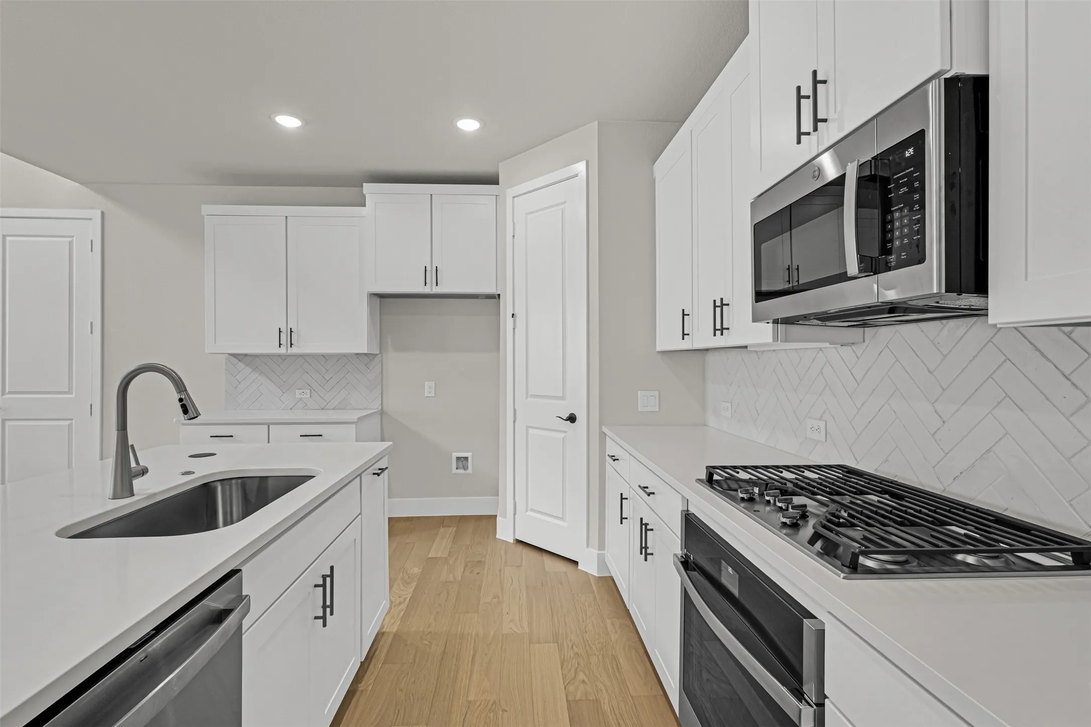 Single Family Residence For Rent in Collin County , 7245 Confetti Lane, Frisco, Texas 75033, 5 Bedroom, 4 Bathroom, 2 Garage spaces, 2,698 Sqft, built in 2026, mls#21293423, Real Estate Agent in Frisco, Homes For Rent in Collin county, Homes For Rent in Frisco, Realtor in Frisco Texas, Real Estate Brokerage Independent Realty Texas, Luminita Cordes Realtor