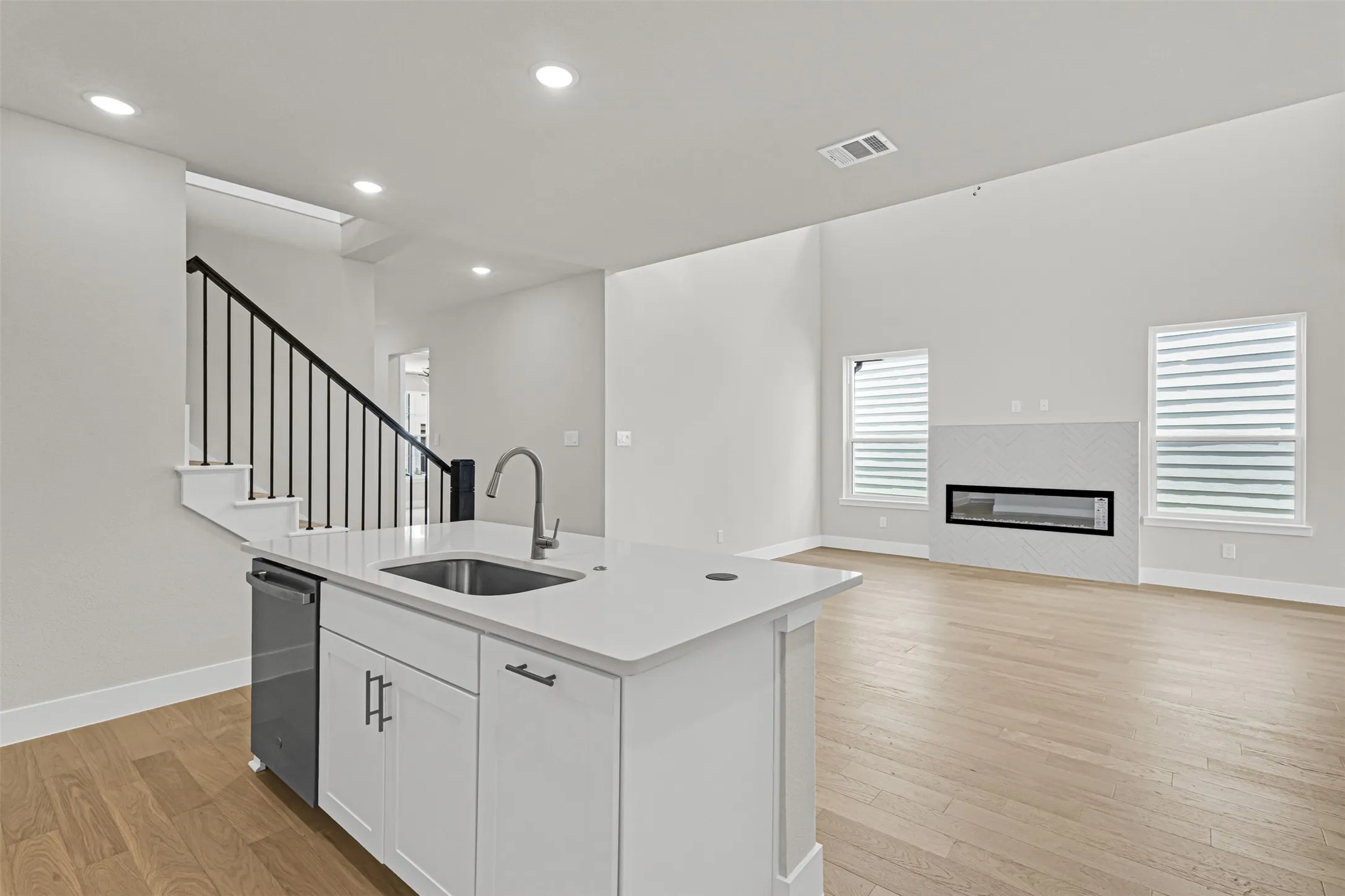 Single Family Residence For Rent in Collin County , 7245 Confetti Lane, Frisco, Texas 75033, 5 Bedroom, 4 Bathroom, 2 Garage spaces, 2,698 Sqft, built in 2026, mls#21293423, Real Estate Agent in Frisco, Homes For Rent in Collin county, Homes For Rent in Frisco, Realtor in Frisco Texas, Real Estate Brokerage Independent Realty Texas, Luminita Cordes Realtor