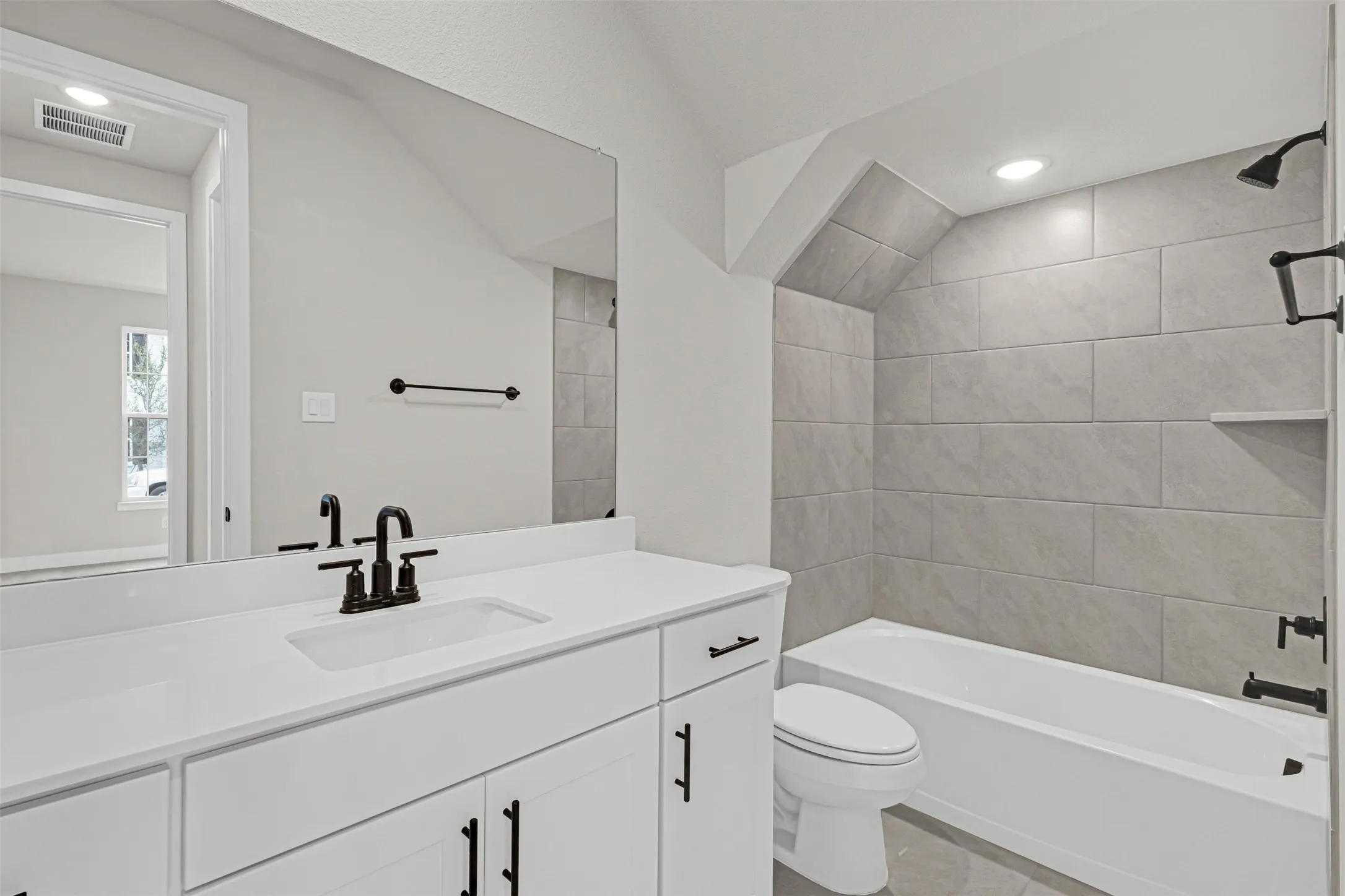 Single Family Residence For Rent in Collin County , 7245 Confetti Lane, Frisco, Texas 75033, 5 Bedroom, 4 Bathroom, 2 Garage spaces, 2,698 Sqft, built in 2026, mls#21293423, Real Estate Agent in Frisco, Homes For Rent in Collin county, Homes For Rent in Frisco, Realtor in Frisco Texas, Real Estate Brokerage Independent Realty Texas, Luminita Cordes Realtor