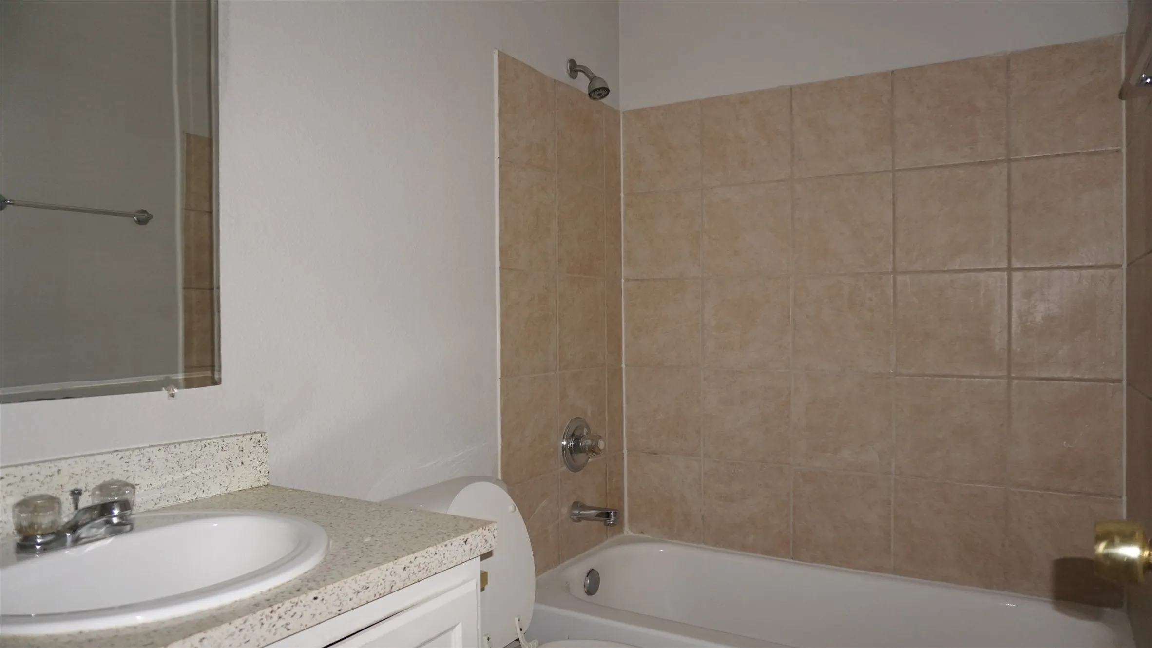 Duplex For Rent in Tarrant County , 7819 Novella Drive 7817, Fort Worth, Texas 76134, 3 Bedroom, 2 Bathroom, 1 Garage spaces, 1,055 Sqft, built in 2006, mls#21260453, Real Estate Agent in Fort Worth, Homes For Rent in Tarrant county, Homes For Rent in Fort Worth, Realtor in Fort Worth Texas, Real Estate Brokerage Independent Realty Texas, Luminita Cordes Realtor