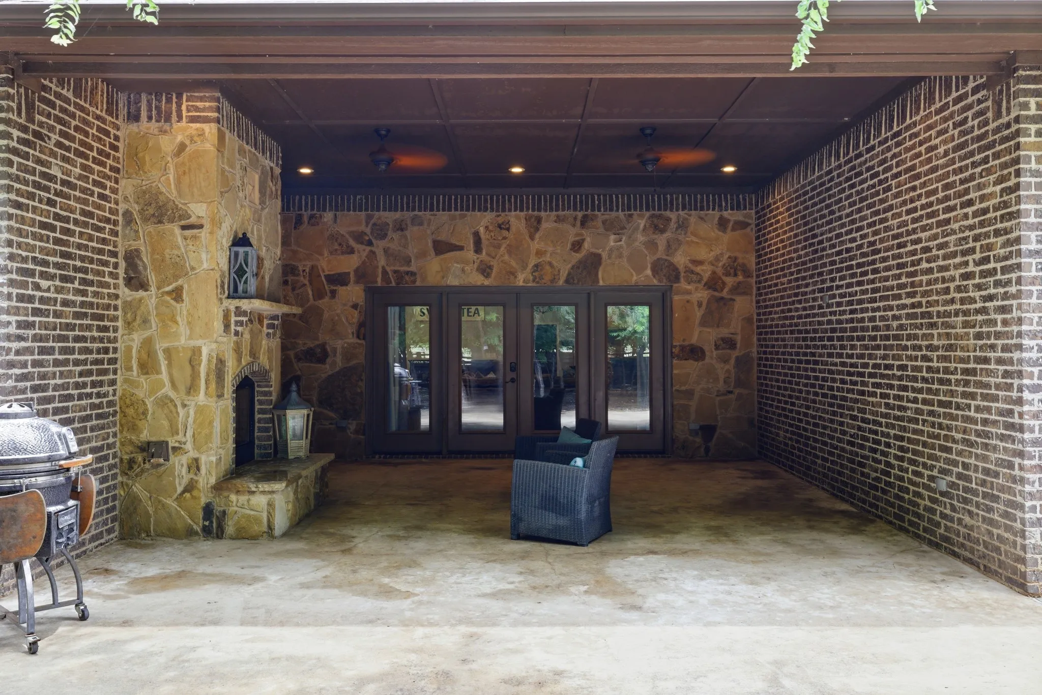 Single Family Residence For Sale in Wise County , 6270 High Mesa Drive, Justin, Texas 76247, 4 Bedroom, 4 Bathroom, 2 Garage spaces, 3,475 Sqft, built in 2017, mls#21295072, Real Estate Agent in Justin, Homes For Sale in Wise county, Homes For Sale in Justin, Realtor in Justin Texas, Real Estate Brokerage Independent Realty Texas, Luminita Cordes Realtor