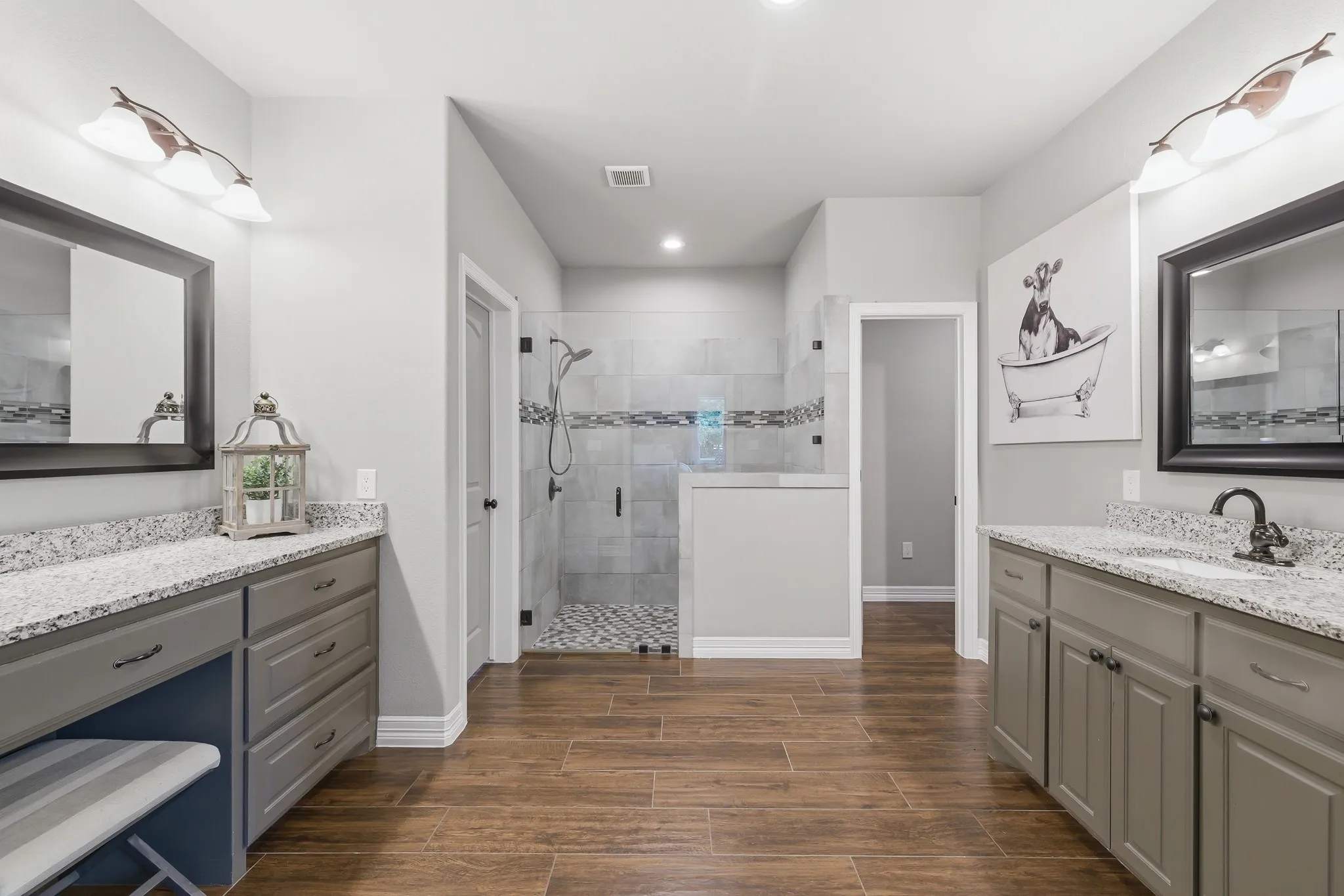 Single Family Residence For Sale in Wise County , 6270 High Mesa Drive, Justin, Texas 76247, 4 Bedroom, 4 Bathroom, 2 Garage spaces, 3,475 Sqft, built in 2017, mls#21295072, Real Estate Agent in Justin, Homes For Sale in Wise county, Homes For Sale in Justin, Realtor in Justin Texas, Real Estate Brokerage Independent Realty Texas, Luminita Cordes Realtor