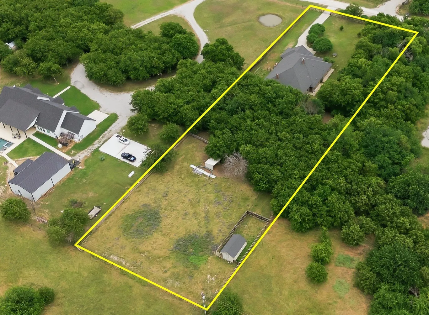 Single Family Residence For Sale in Wise County , 6270 High Mesa Drive, Justin, Texas 76247, 4 Bedroom, 4 Bathroom, 2 Garage spaces, 3,475 Sqft, built in 2017, mls#21295072, Real Estate Agent in Justin, Homes For Sale in Wise county, Homes For Sale in Justin, Realtor in Justin Texas, Real Estate Brokerage Independent Realty Texas, Luminita Cordes Realtor