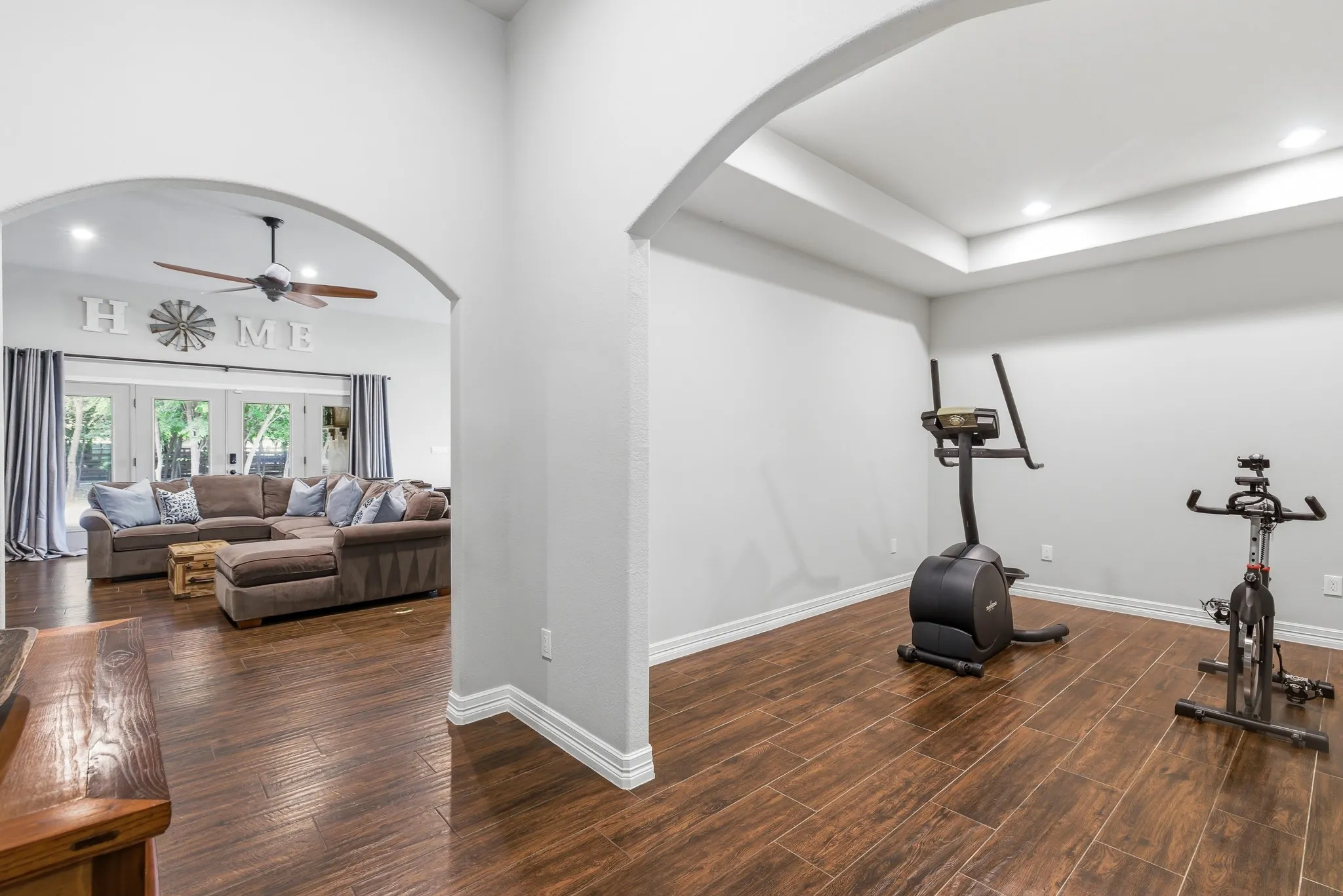Single Family Residence For Sale in Wise County , 6270 High Mesa Drive, Justin, Texas 76247, 4 Bedroom, 4 Bathroom, 2 Garage spaces, 3,475 Sqft, built in 2017, mls#21295072, Real Estate Agent in Justin, Homes For Sale in Wise county, Homes For Sale in Justin, Realtor in Justin Texas, Real Estate Brokerage Independent Realty Texas, Luminita Cordes Realtor