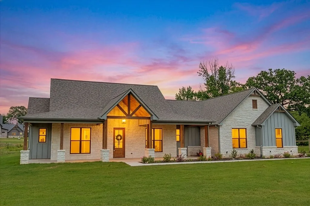 Single Family Residence For Sale in Smith County , 13974 Cedar Vista, Tyler, Texas 75704, 3 Bedroom, 3 Bathroom, 3 Garage spaces, 2,454 Sqft, built in 2026, mls#21296548, Real Estate Agent in Tyler, Homes For Sale in Smith county, Homes For Sale in Tyler, Realtor in Tyler Texas, Real Estate Brokerage Independent Realty Texas, Luminita Cordes Realtor