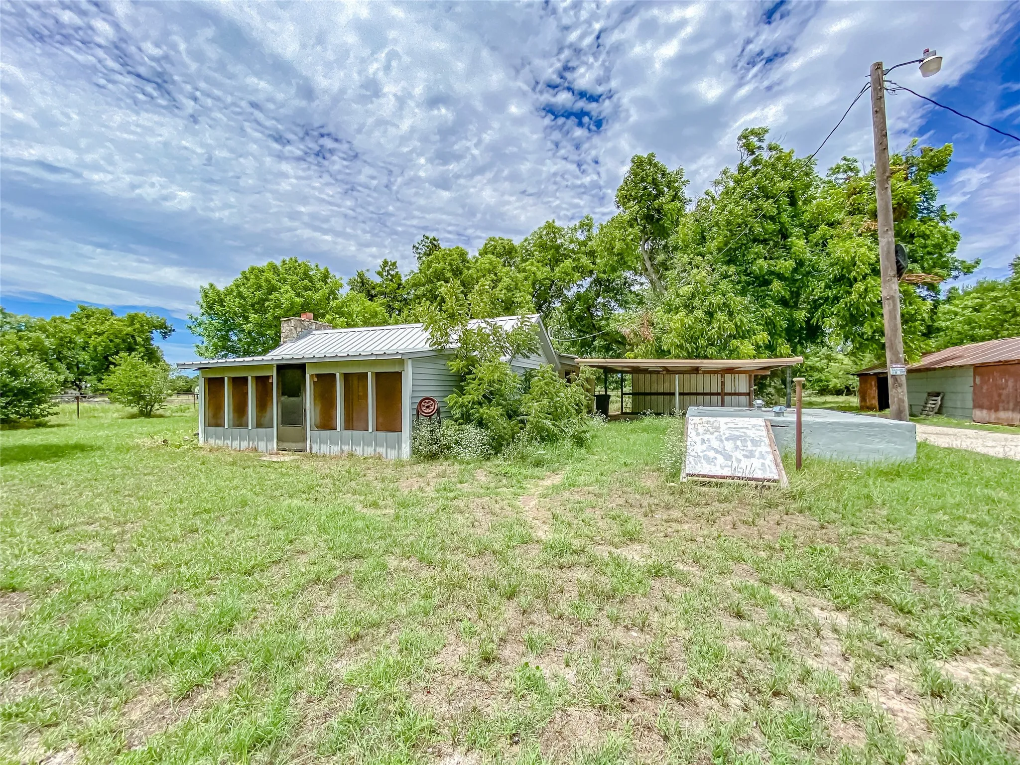 Single Family Residence For Sale in Callahan County , 510 Hamby Road, Clyde, Texas 79510, 3 Bedroom, 2 Bathroom, Garage spaces, 1,836 Sqft, built in 1940, mls#21295336, Real Estate Agent in Clyde, Homes For Sale in Callahan county, Homes For Sale in Clyde, Realtor in Clyde Texas, Real Estate Brokerage Independent Realty Texas, Luminita Cordes Realtor