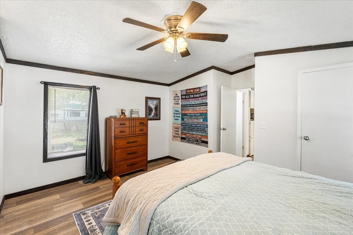 Single Family Residence For Sale in Hill County , 479 Live Oak Loop, Whitney, Texas 76692, 3 Bedroom, 2 Bathroom, Garage spaces, 1,248 Sqft, built in 1985, mls#21295889, Real Estate Agent in Whitney, Homes For Sale in Hill county, Homes For Sale in Whitney, Realtor in Whitney Texas, Real Estate Brokerage Independent Realty Texas, Luminita Cordes Realtor