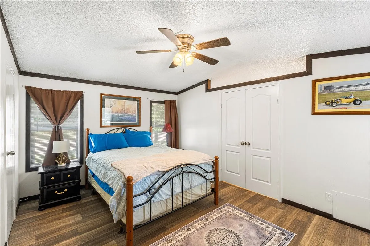 Single Family Residence For Sale in Hill County , 479 Live Oak Loop, Whitney, Texas 76692, 3 Bedroom, 2 Bathroom, Garage spaces, 1,248 Sqft, built in 1985, mls#21295889, Real Estate Agent in Whitney, Homes For Sale in Hill county, Homes For Sale in Whitney, Realtor in Whitney Texas, Real Estate Brokerage Independent Realty Texas, Luminita Cordes Realtor