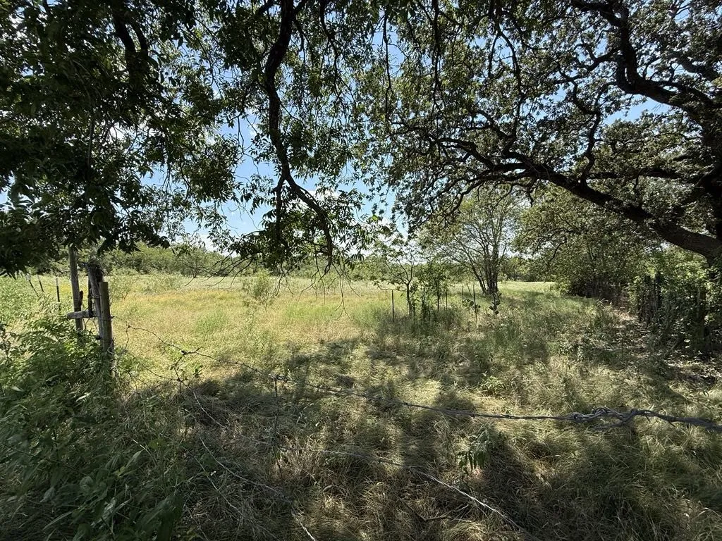 Single Family Residence For Sale in Falls County , TBD Cr 105a, Riesel, Texas 76682, 3 Bedroom, 1 Bathroom, Garage spaces, 1,386 Sqft, built in 1950, mls#21293348, Real Estate Agent in Riesel, Homes For Sale in Falls county, Homes For Sale in Riesel, Realtor in Riesel Texas, Real Estate Brokerage Independent Realty Texas, Luminita Cordes Realtor