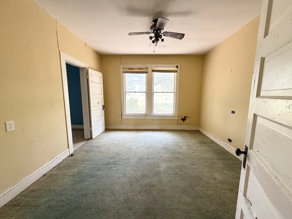 Single Family Residence For Sale in Falls County , TBD Cr 105a, Riesel, Texas 76682, 3 Bedroom, 1 Bathroom, Garage spaces, 1,386 Sqft, built in 1950, mls#21293348, Real Estate Agent in Riesel, Homes For Sale in Falls county, Homes For Sale in Riesel, Realtor in Riesel Texas, Real Estate Brokerage Independent Realty Texas, Luminita Cordes Realtor