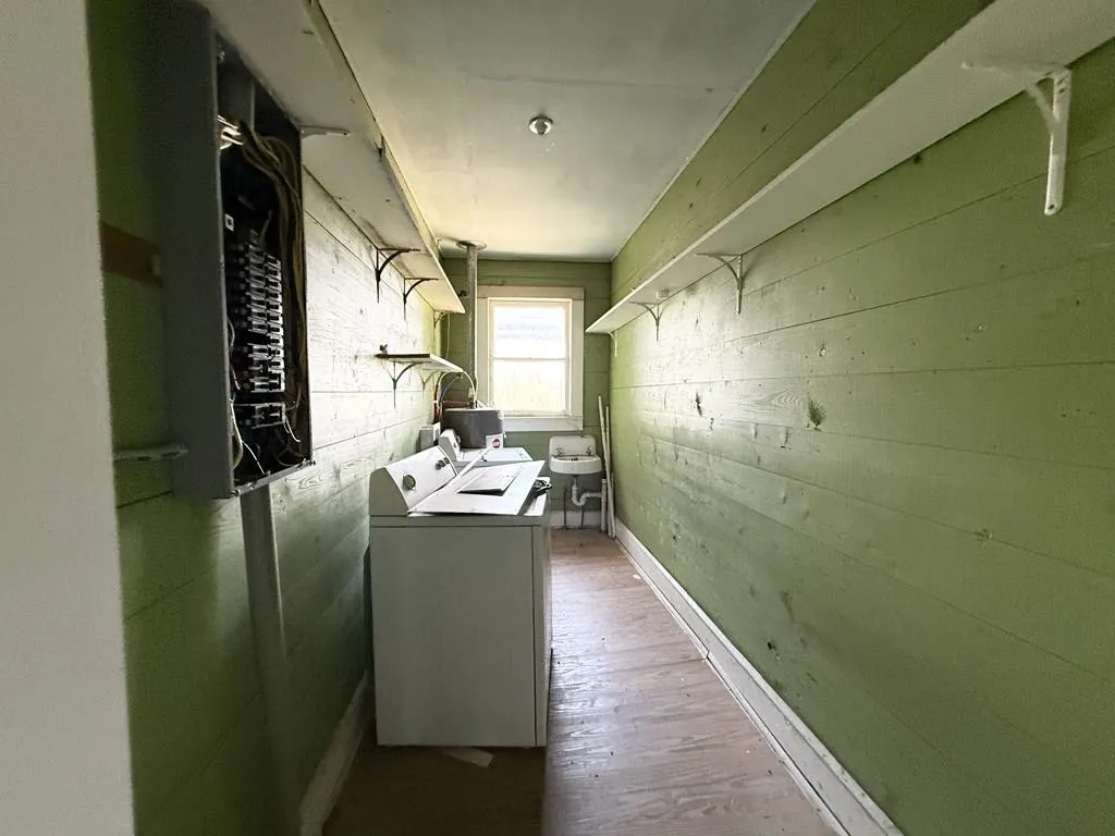 Single Family Residence For Sale in Falls County , TBD Cr 105a, Riesel, Texas 76682, 3 Bedroom, 1 Bathroom, Garage spaces, 1,386 Sqft, built in 1950, mls#21293348, Real Estate Agent in Riesel, Homes For Sale in Falls county, Homes For Sale in Riesel, Realtor in Riesel Texas, Real Estate Brokerage Independent Realty Texas, Luminita Cordes Realtor