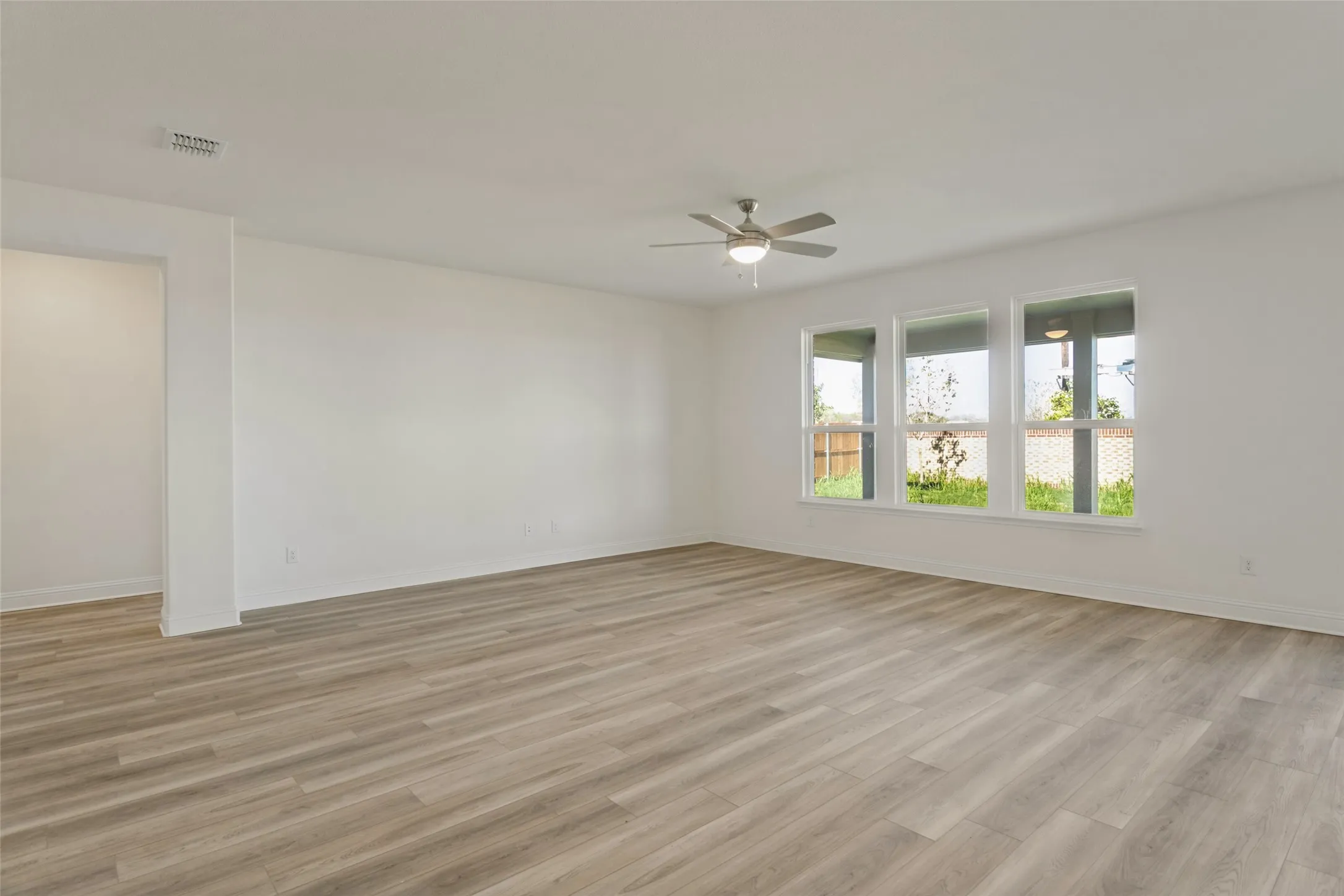 Single Family Residence For Sale in Denton County , 126 Hudson Lane, Justin, Texas 76247, 3 Bedroom, 2 Bathroom, 2 Garage spaces, 2,325 Sqft, built in 2026, mls#21296303, Real Estate Agent in Justin, Homes For Sale in Denton county, Homes For Sale in Justin, Realtor in Justin Texas, Real Estate Brokerage Independent Realty Texas, Luminita Cordes Realtor