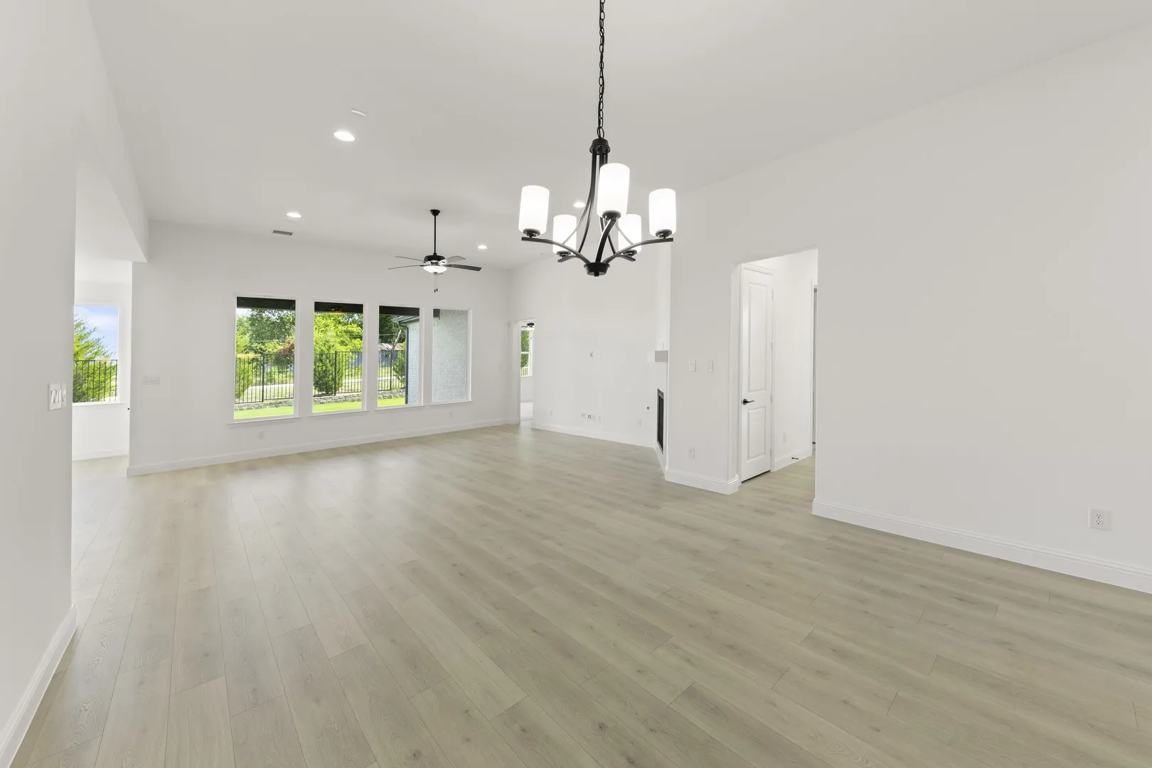 14. 2219 Wickersham - Dining (2)