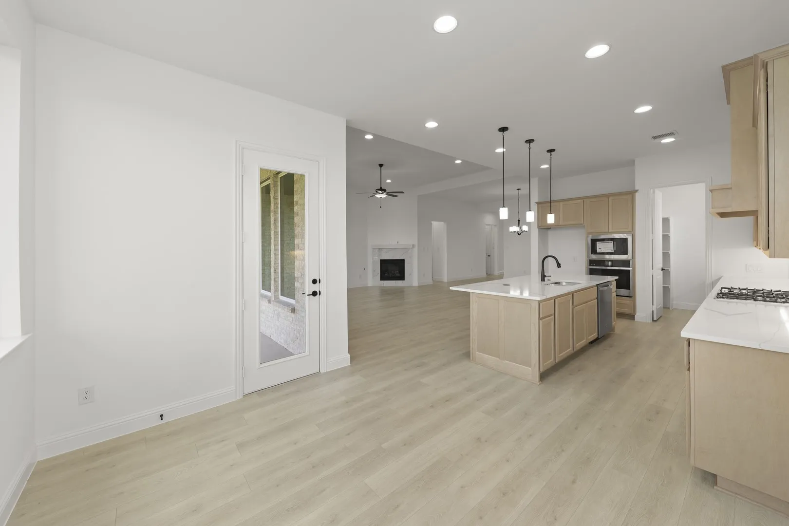 19. 2219 Wickersham - Nook (2)