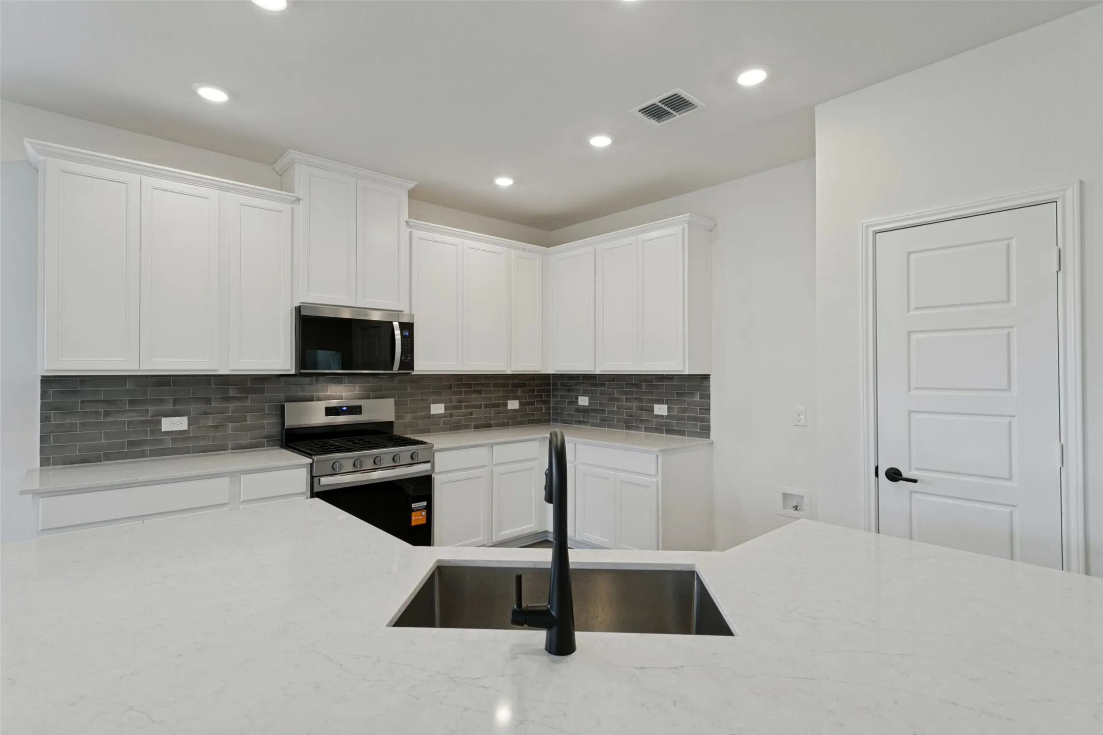 Single Family Residence For Sale in Denton County , 2708 Goldfinch Drive, Denton, Texas 76205, 4 Bedroom, 2 Bathroom, 2 Garage spaces, 2,004 Sqft, built in 2026, mls#21295503, Real Estate Agent in Denton, Homes For Sale in Denton county, Homes For Sale in Denton, Realtor in Denton Texas, Real Estate Brokerage Independent Realty Texas, Luminita Cordes Realtor