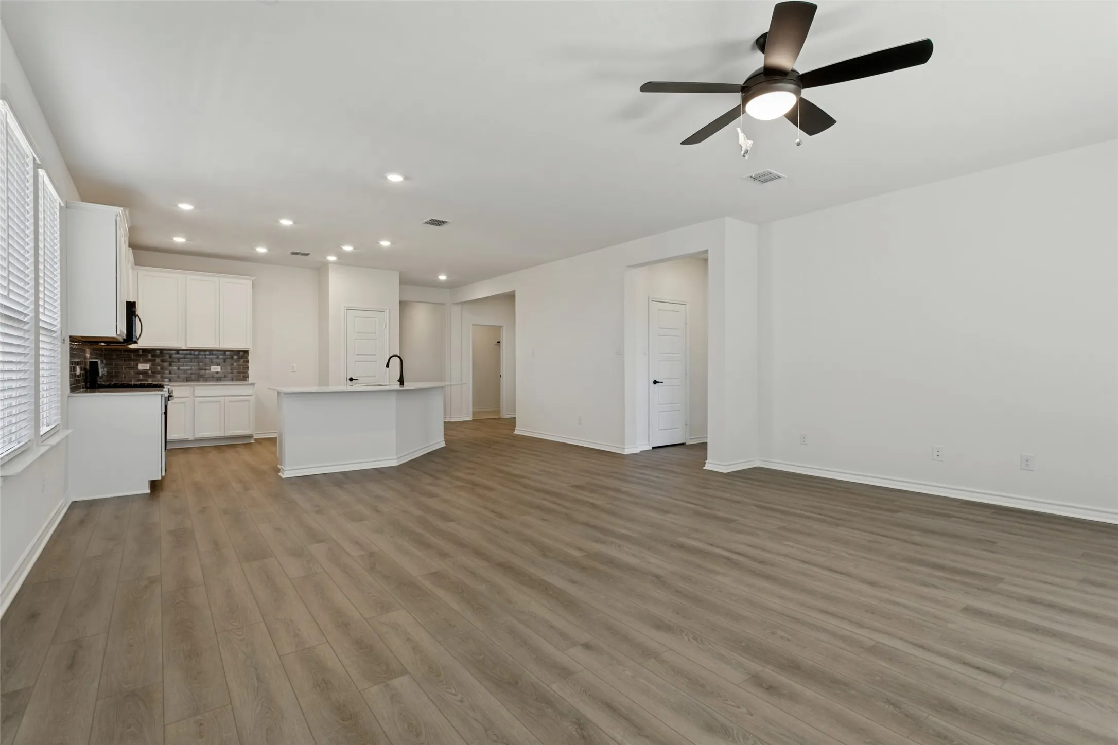 Single Family Residence For Sale in Denton County , 2708 Goldfinch Drive, Denton, Texas 76205, 4 Bedroom, 2 Bathroom, 2 Garage spaces, 2,004 Sqft, built in 2026, mls#21295503, Real Estate Agent in Denton, Homes For Sale in Denton county, Homes For Sale in Denton, Realtor in Denton Texas, Real Estate Brokerage Independent Realty Texas, Luminita Cordes Realtor
