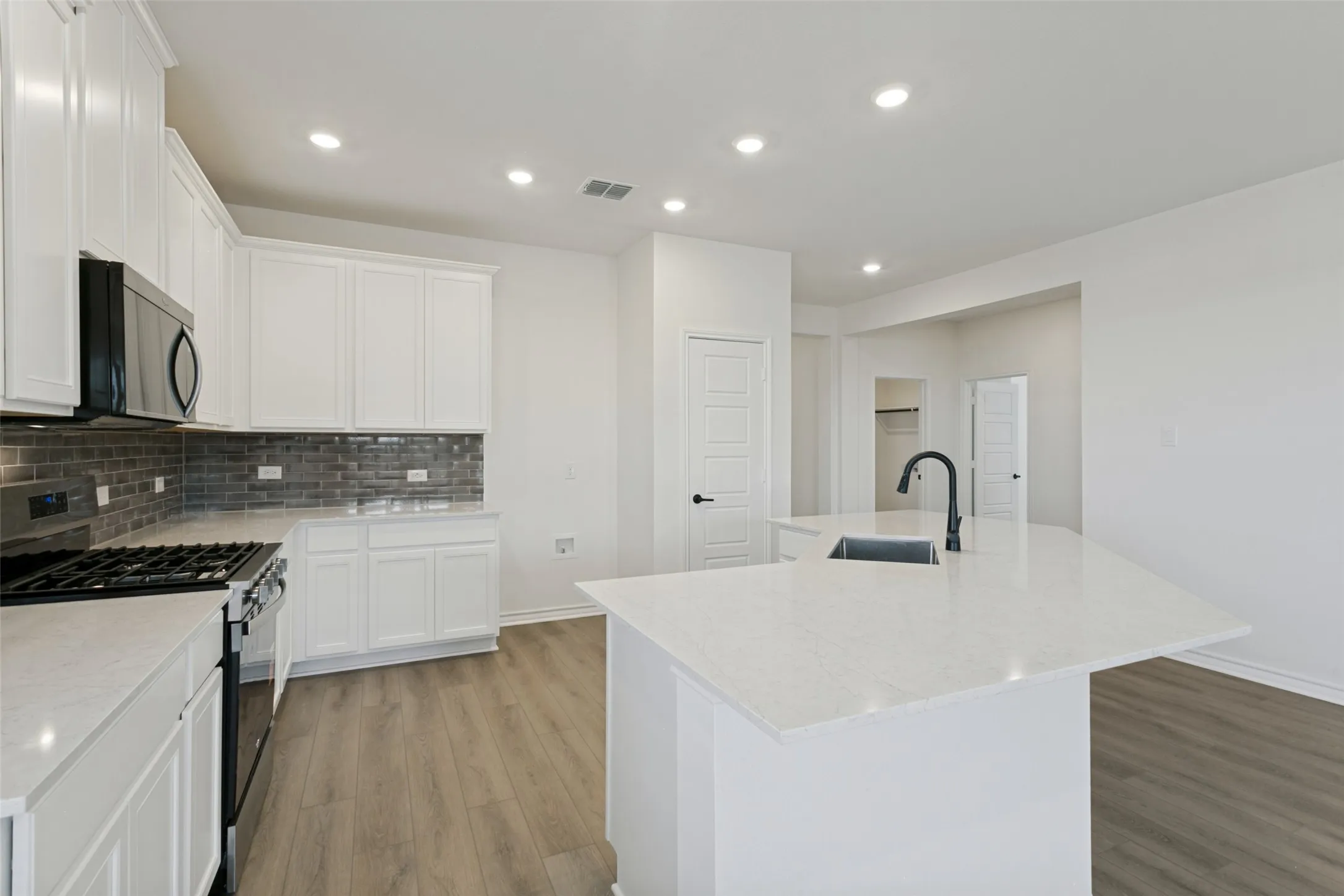 Single Family Residence For Sale in Denton County , 2708 Goldfinch Drive, Denton, Texas 76205, 4 Bedroom, 2 Bathroom, 2 Garage spaces, 2,004 Sqft, built in 2026, mls#21295503, Real Estate Agent in Denton, Homes For Sale in Denton county, Homes For Sale in Denton, Realtor in Denton Texas, Real Estate Brokerage Independent Realty Texas, Luminita Cordes Realtor