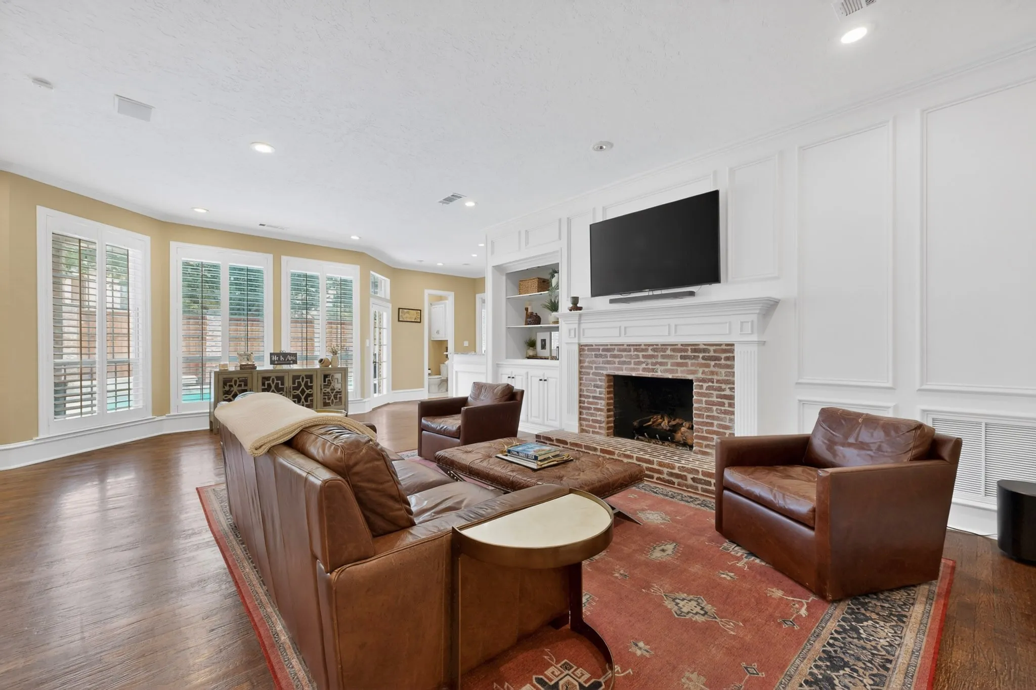 Single Family Residence For Sale in Collin County , 5700 Walden Drive, Plano, Texas 75093, 4 Bedroom, 5 Bathroom, 3 Garage spaces, 4,538 Sqft, built in 1994, mls#21289536, Real Estate Agent in Plano, Homes For Sale in Collin county, Homes For Sale in Plano, Realtor in Plano Texas, Real Estate Brokerage Independent Realty Texas, Luminita Cordes Realtor