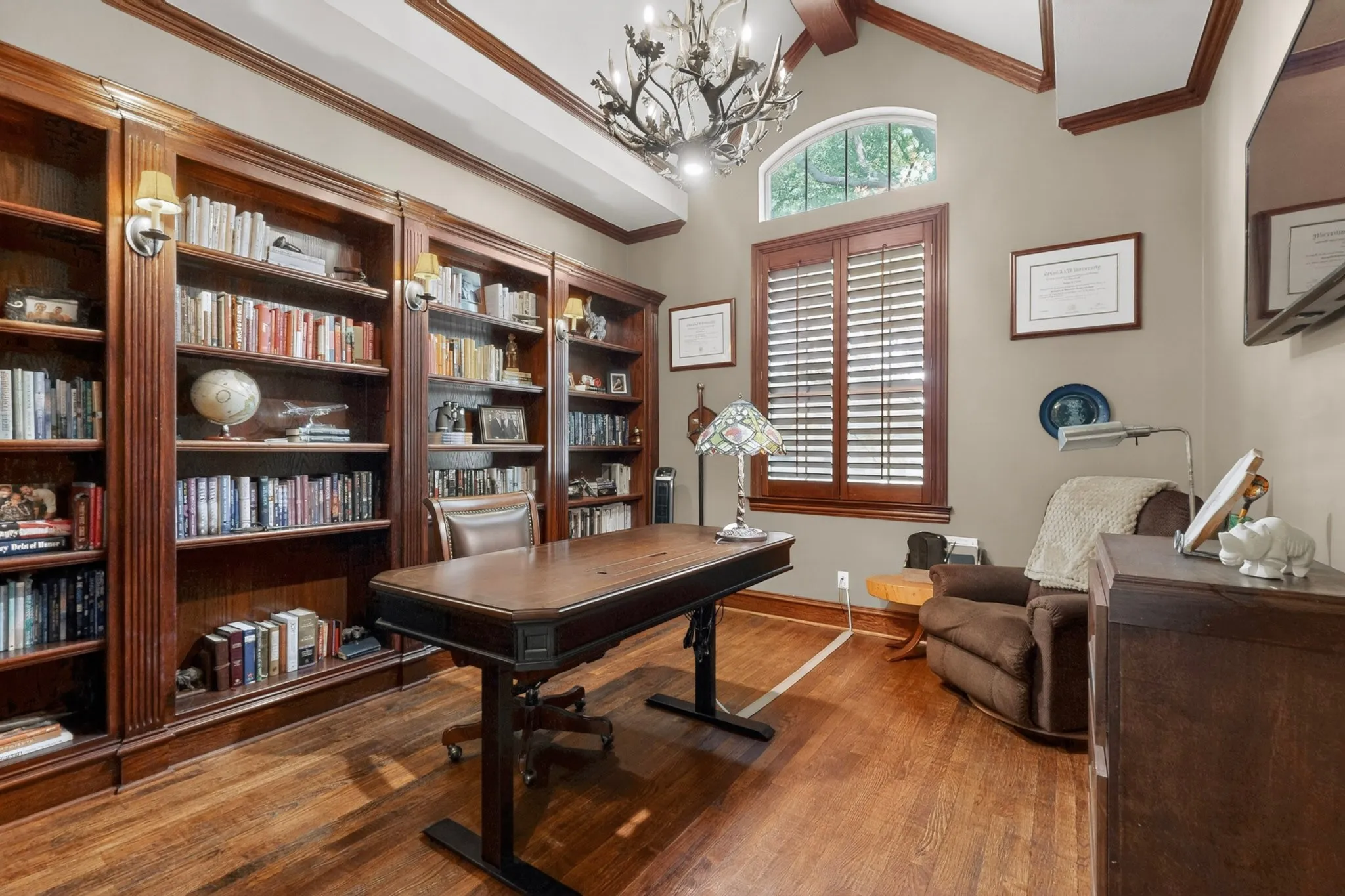 Single Family Residence For Sale in Collin County , 5700 Walden Drive, Plano, Texas 75093, 4 Bedroom, 5 Bathroom, 3 Garage spaces, 4,538 Sqft, built in 1994, mls#21289536, Real Estate Agent in Plano, Homes For Sale in Collin county, Homes For Sale in Plano, Realtor in Plano Texas, Real Estate Brokerage Independent Realty Texas, Luminita Cordes Realtor