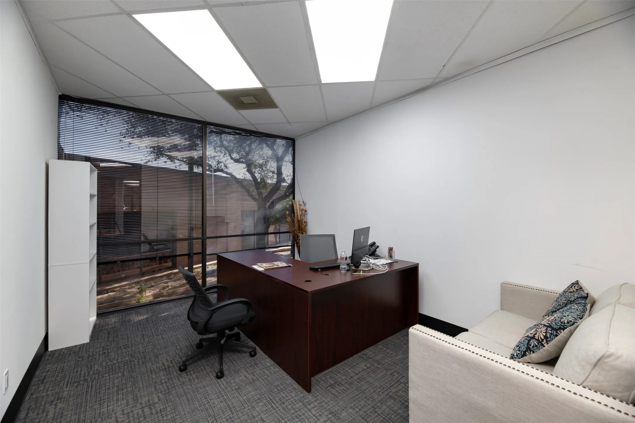 Office For Rent in Dallas County , 1610 Corporate Court 100, Irving, Texas 75038, 0, 0, Garage spaces, 0 Sqft, built in 1982, Price $7,872, mls#21296642, Real Estate Agent in Irving, Homes For Rent in Dallas county, Homes For Rent in Irving, Realtor in Irving Texas, Real Estate Brokerage Independent Realty Texas, Luminita Cordes Realtor