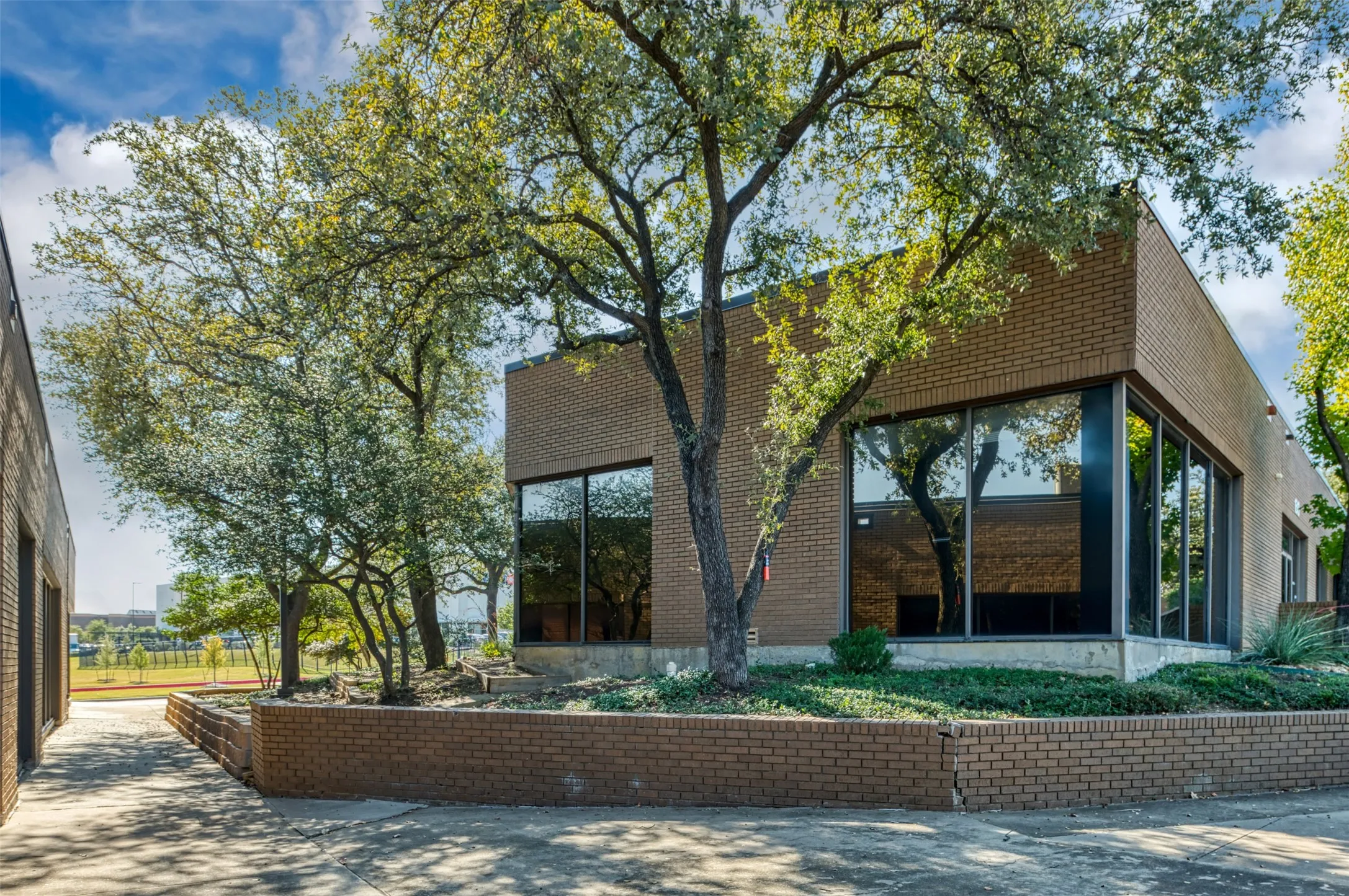 Office For Rent in Dallas County , 1610 Corporate Court 110, Irving, Texas 75038, 0, 0, Garage spaces, 0 Sqft, built in 1982, mls#21296653, Real Estate Agent in Irving, Homes For Rent in Dallas county, Homes For Rent in Irving, Realtor in Irving Texas, Real Estate Brokerage Independent Realty Texas, Luminita Cordes Realtor