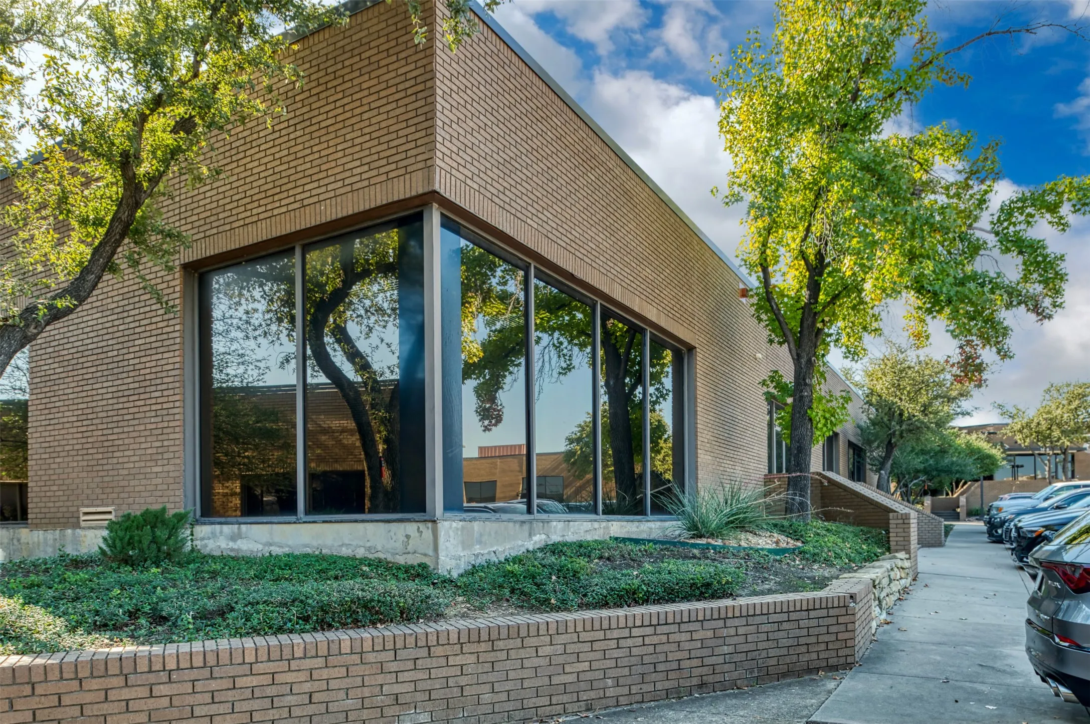 Office For Rent in Dallas County , 1610 Corporate Court 110, Irving, Texas 75038, 0, 0, Garage spaces, 0 Sqft, built in 1982, mls#21296653, Real Estate Agent in Irving, Homes For Rent in Dallas county, Homes For Rent in Irving, Realtor in Irving Texas, Real Estate Brokerage Independent Realty Texas, Luminita Cordes Realtor