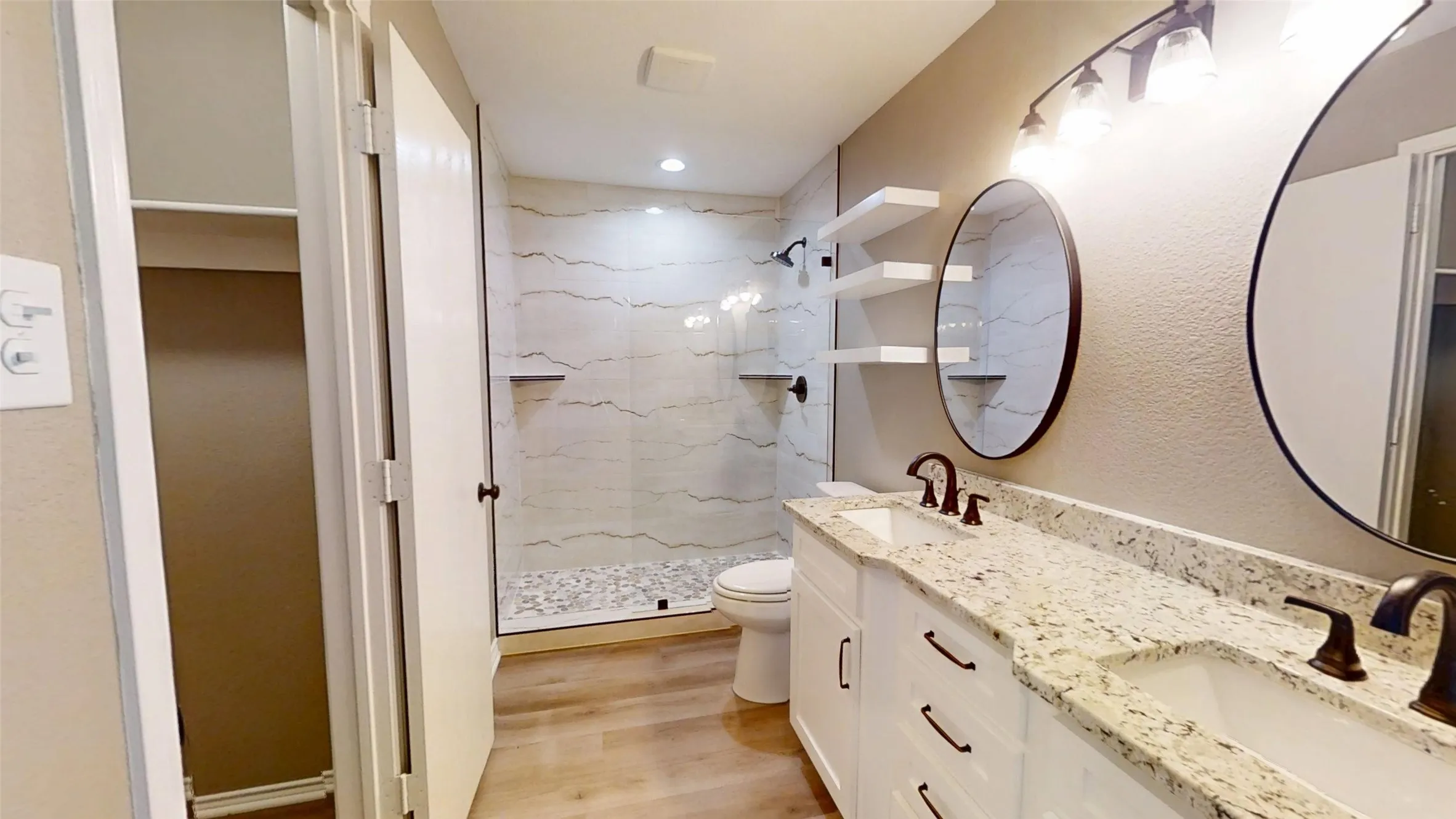Single Family Residence For Sale in Hood County , 3000 Meandering Way, Granbury, Texas 76049, 3 Bedroom, 2 Bathroom, 2 Garage spaces, 1,191 Sqft, built in 2002, mls#21293389, Real Estate Agent in Granbury, Homes For Sale in Hood county, Homes For Sale in Granbury, Realtor in Granbury Texas, Real Estate Brokerage Independent Realty Texas, Luminita Cordes Realtor