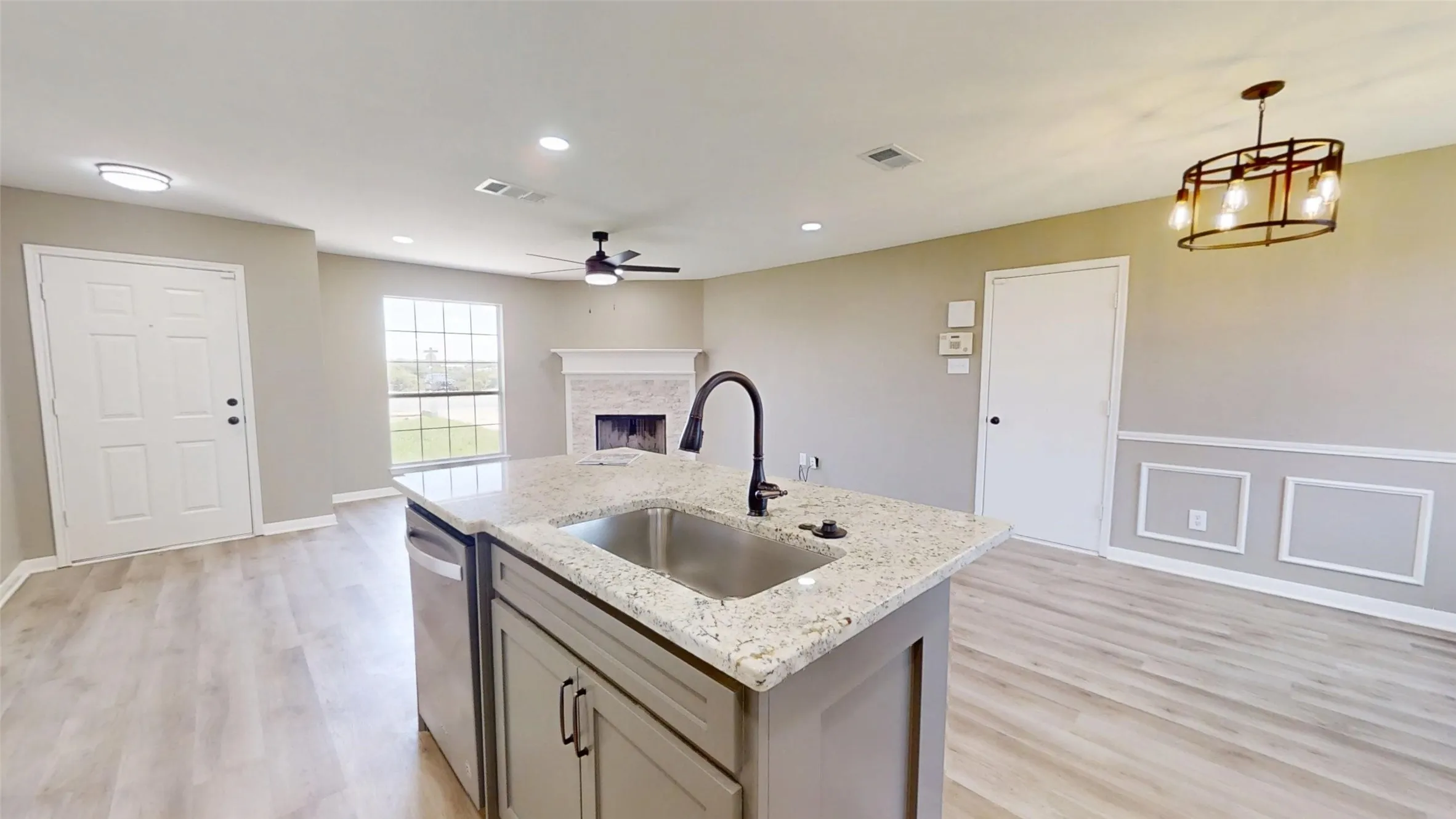 Single Family Residence For Sale in Hood County , 3000 Meandering Way, Granbury, Texas 76049, 3 Bedroom, 2 Bathroom, 2 Garage spaces, 1,191 Sqft, built in 2002, mls#21293389, Real Estate Agent in Granbury, Homes For Sale in Hood county, Homes For Sale in Granbury, Realtor in Granbury Texas, Real Estate Brokerage Independent Realty Texas, Luminita Cordes Realtor