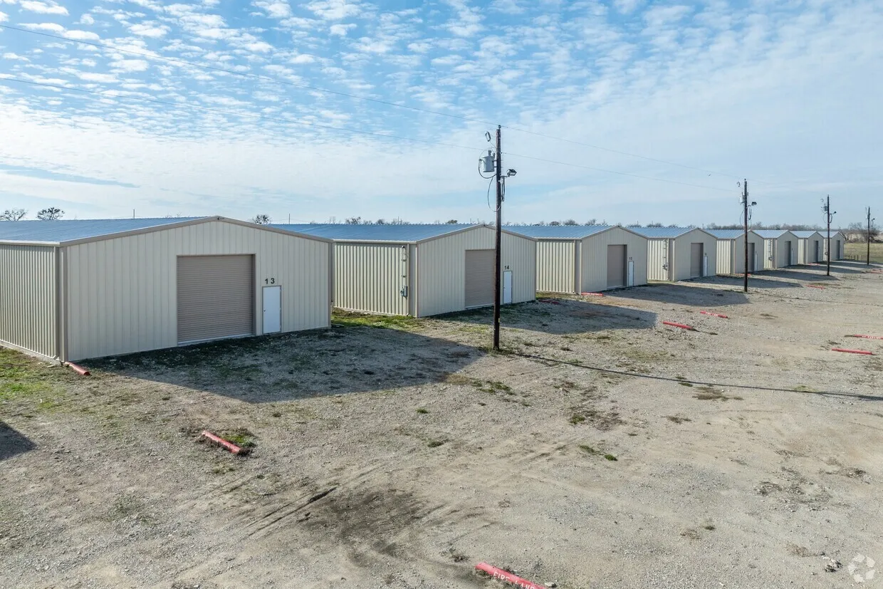 Warehouse For Rent in Kaufman County , 9668 CR 147 5, Kaufman, Texas 75142, 0, 0, Garage spaces, 0 Sqft, built in 2022, Price $2,500, mls#21296679, Real Estate Agent in Kaufman, Homes For Rent in Kaufman county, Homes For Rent in Kaufman, Realtor in Kaufman Texas, Real Estate Brokerage Independent Realty Texas, Luminita Cordes Realtor