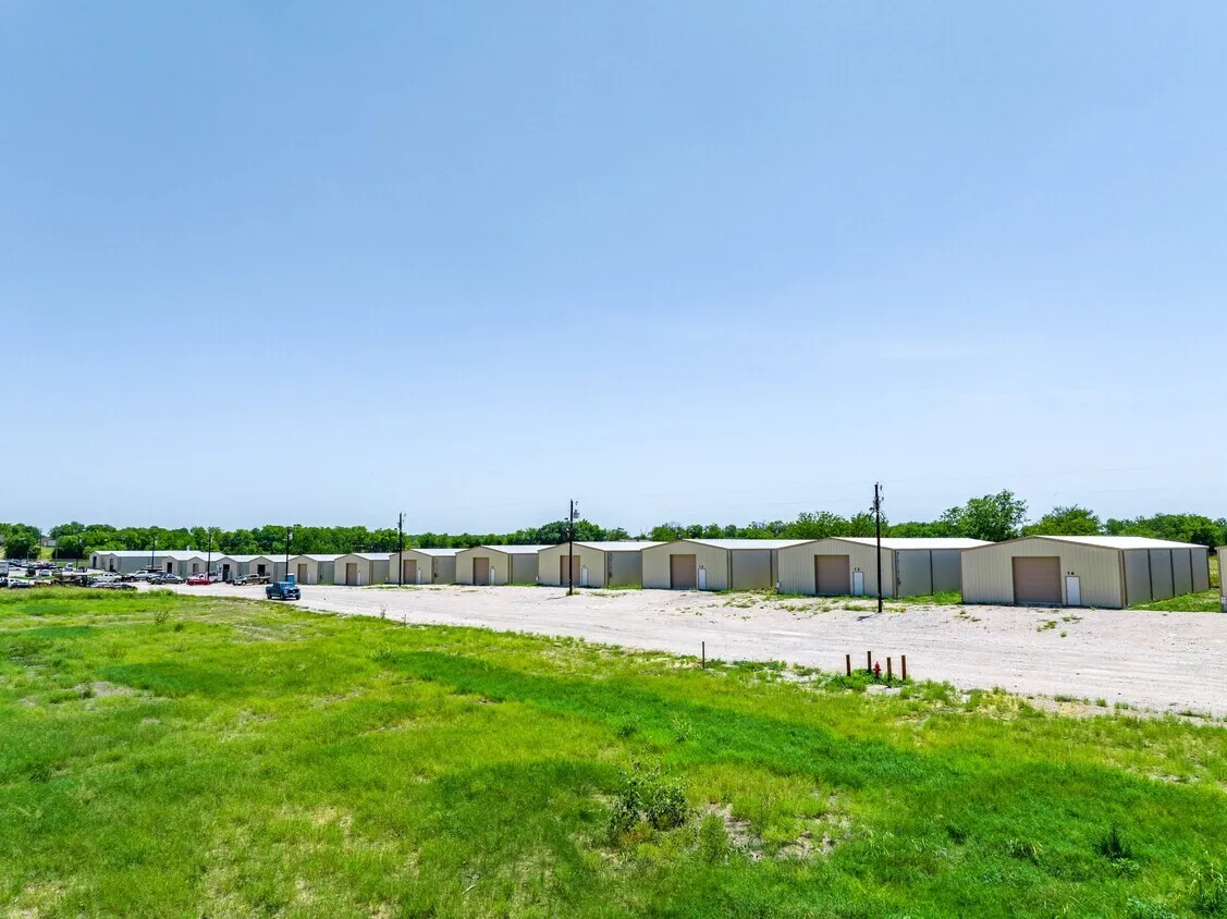 Warehouse For Rent in Kaufman County , 8723 Fm 2728 8, Terrell, Texas 75161, 0, 0, Garage spaces, 0 Sqft, built in 2022, mls#21296688, Real Estate Agent in Terrell, Homes For Rent in Kaufman county, Homes For Rent in Terrell, Realtor in Terrell Texas, Real Estate Brokerage Independent Realty Texas, Luminita Cordes Realtor