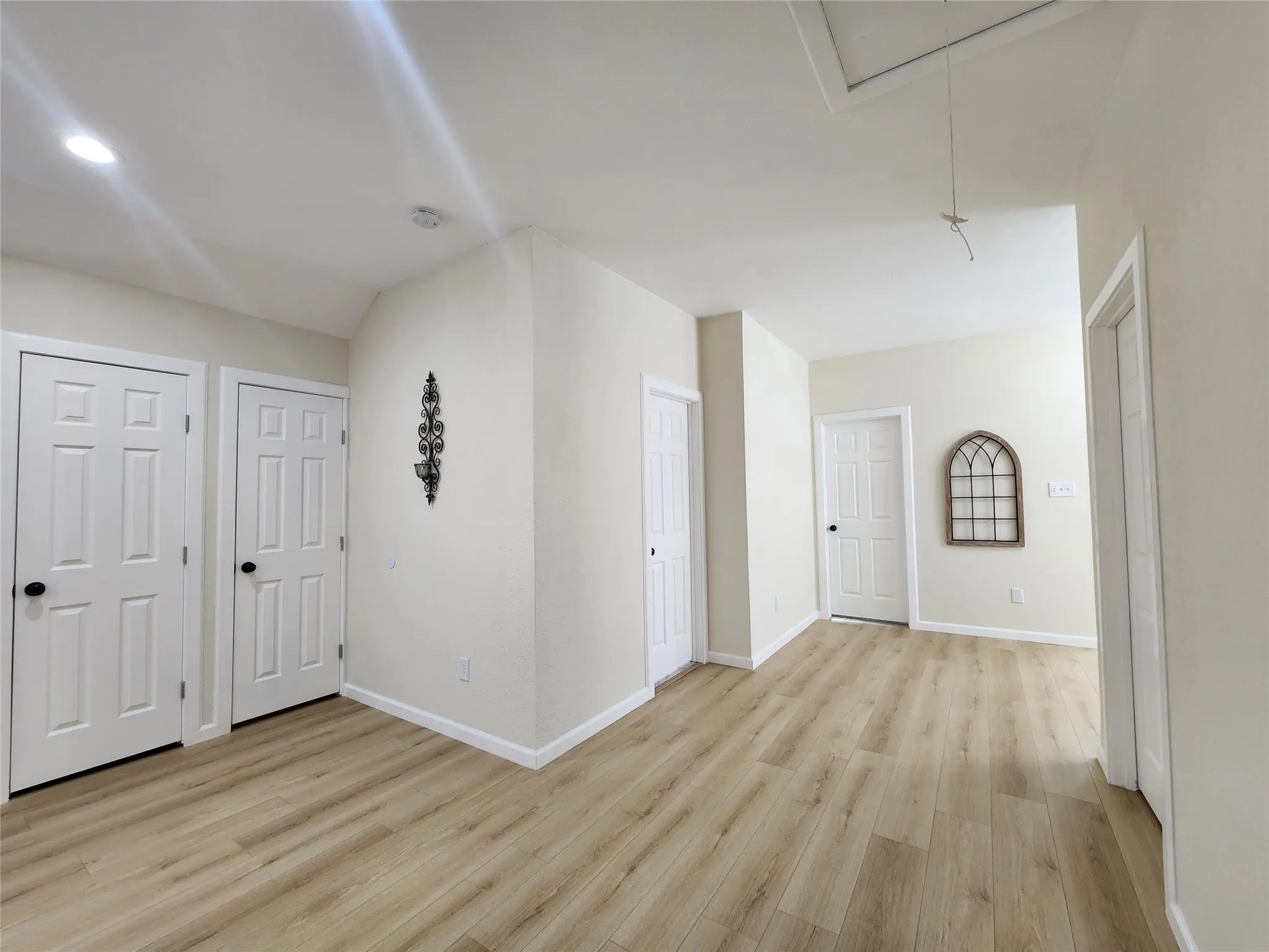 Single Family Residence For Rent in Hunt County , 4205 Stuart Street, Greenville, Texas 75401, 3 Bedroom, 2 Bathroom, Garage spaces, 1,228 Sqft, built in 1960, mls#21296694, Real Estate Agent in Greenville, Homes For Rent in Hunt county, Homes For Rent in Greenville, Realtor in Greenville Texas, Real Estate Brokerage Independent Realty Texas, Luminita Cordes Realtor