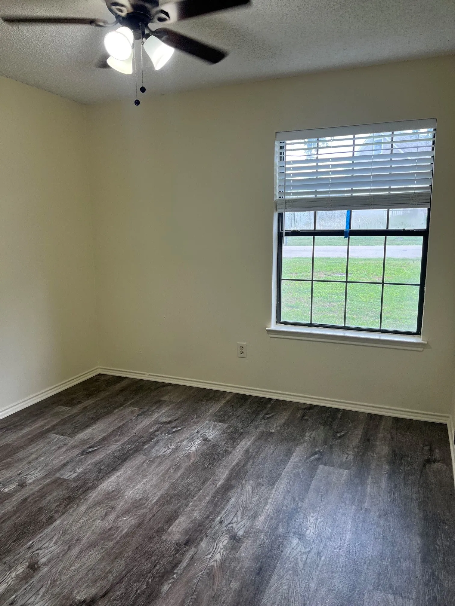 Single Family Residence For Rent in Rockwall County , 404 Renfro Street, Rockwall, Texas 75087, 3 Bedroom, 2 Bathroom, 1 Garage spaces, 1,156 Sqft, built in 1983, mls#21291519, Real Estate Agent in Rockwall, Homes For Rent in Rockwall county, Homes For Rent in Rockwall, Realtor in Rockwall Texas, Real Estate Brokerage Independent Realty Texas, Luminita Cordes Realtor