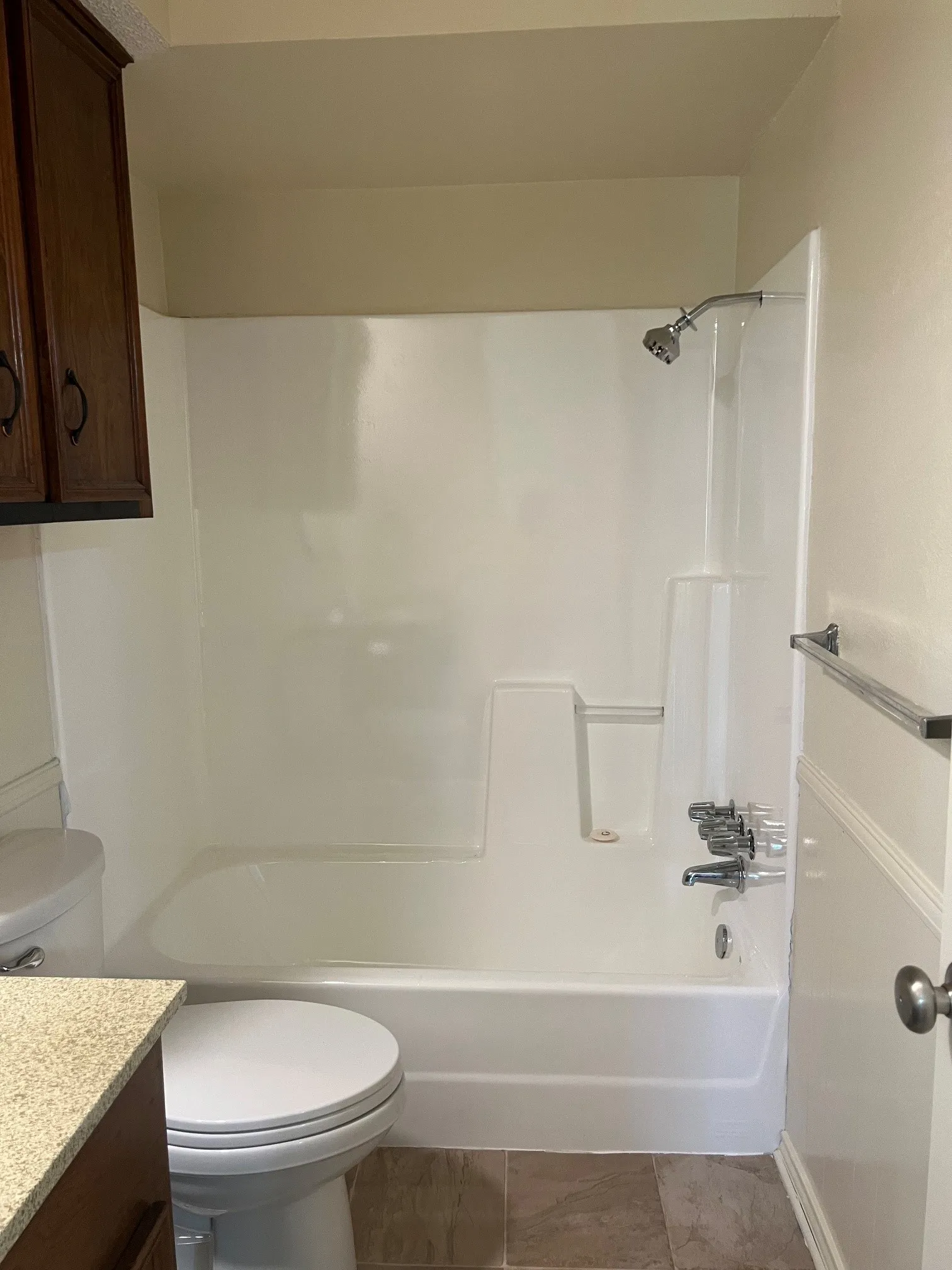 Single Family Residence For Rent in Rockwall County , 404 Renfro Street, Rockwall, Texas 75087, 3 Bedroom, 2 Bathroom, 1 Garage spaces, 1,156 Sqft, built in 1983, mls#21291519, Real Estate Agent in Rockwall, Homes For Rent in Rockwall county, Homes For Rent in Rockwall, Realtor in Rockwall Texas, Real Estate Brokerage Independent Realty Texas, Luminita Cordes Realtor
