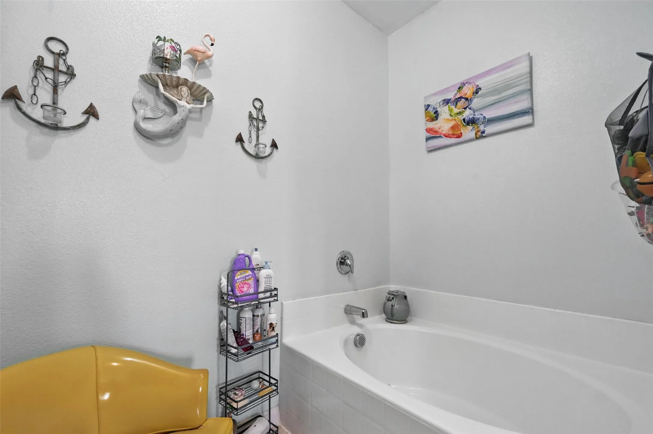 Single Family Residence For Sale in Ellis County , 122 Presidents Way, Venus, Texas 76084, 5 Bedroom, 3 Bathroom, 2 Garage spaces, 2,592 Sqft, built in 2018, mls#21296718, Real Estate Agent in Venus, Homes For Sale in Ellis county, Homes For Sale in Venus, Realtor in Venus Texas, Real Estate Brokerage Independent Realty Texas, Luminita Cordes Realtor