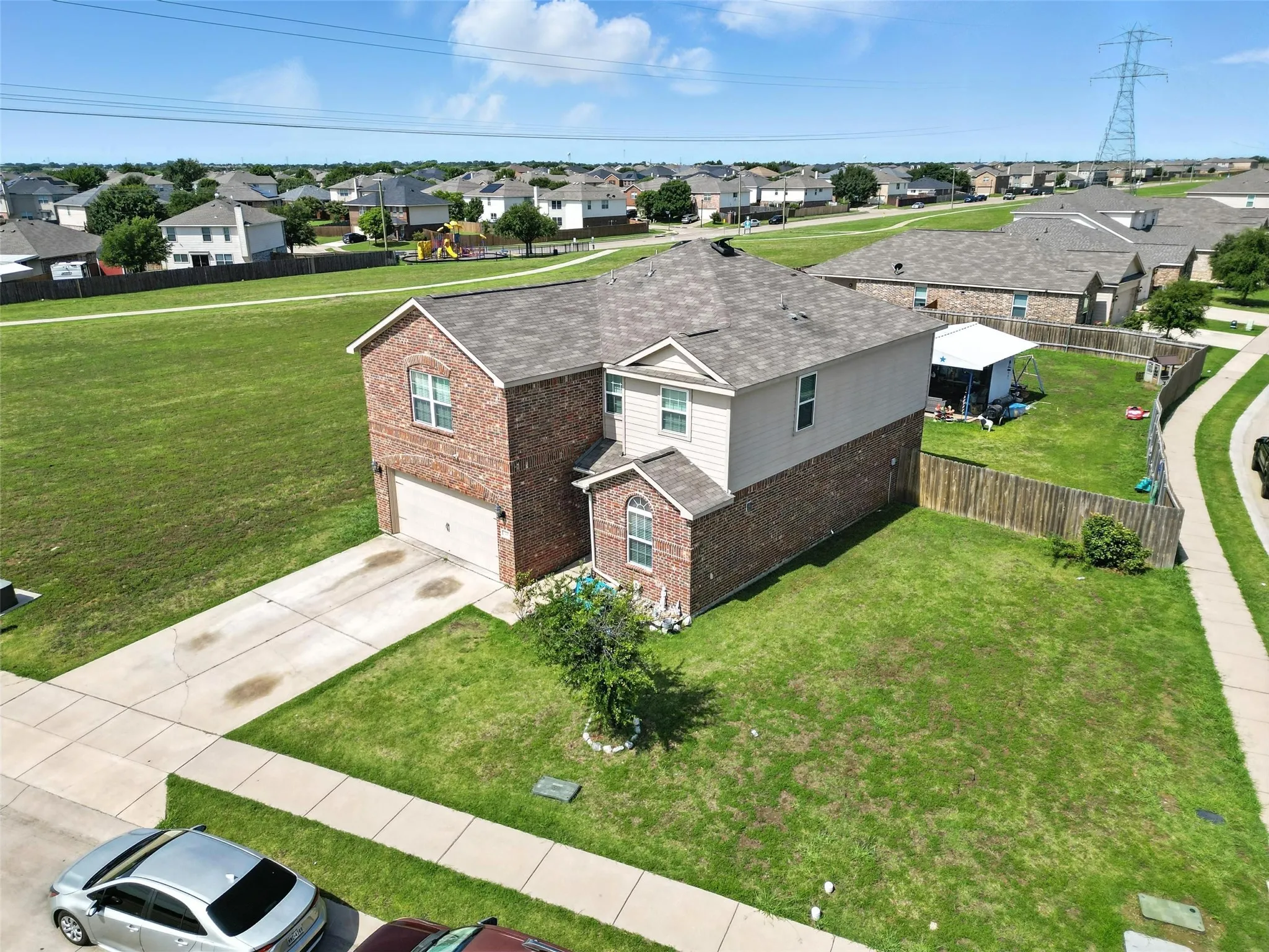 Single Family Residence For Sale in Ellis County , 122 Presidents Way, Venus, Texas 76084, 5 Bedroom, 3 Bathroom, 2 Garage spaces, 2,592 Sqft, built in 2018, mls#21296718, Real Estate Agent in Venus, Homes For Sale in Ellis county, Homes For Sale in Venus, Realtor in Venus Texas, Real Estate Brokerage Independent Realty Texas, Luminita Cordes Realtor