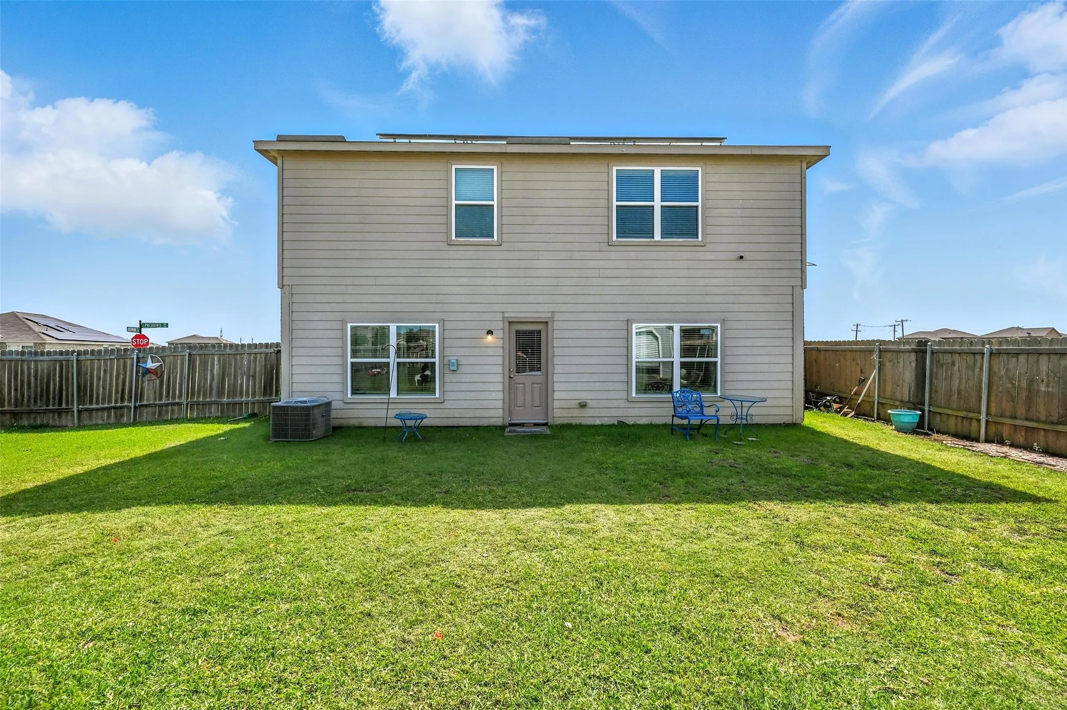 Single Family Residence For Sale in Ellis County , 122 Presidents Way, Venus, Texas 76084, 5 Bedroom, 3 Bathroom, 2 Garage spaces, 2,592 Sqft, built in 2018, mls#21296718, Real Estate Agent in Venus, Homes For Sale in Ellis county, Homes For Sale in Venus, Realtor in Venus Texas, Real Estate Brokerage Independent Realty Texas, Luminita Cordes Realtor