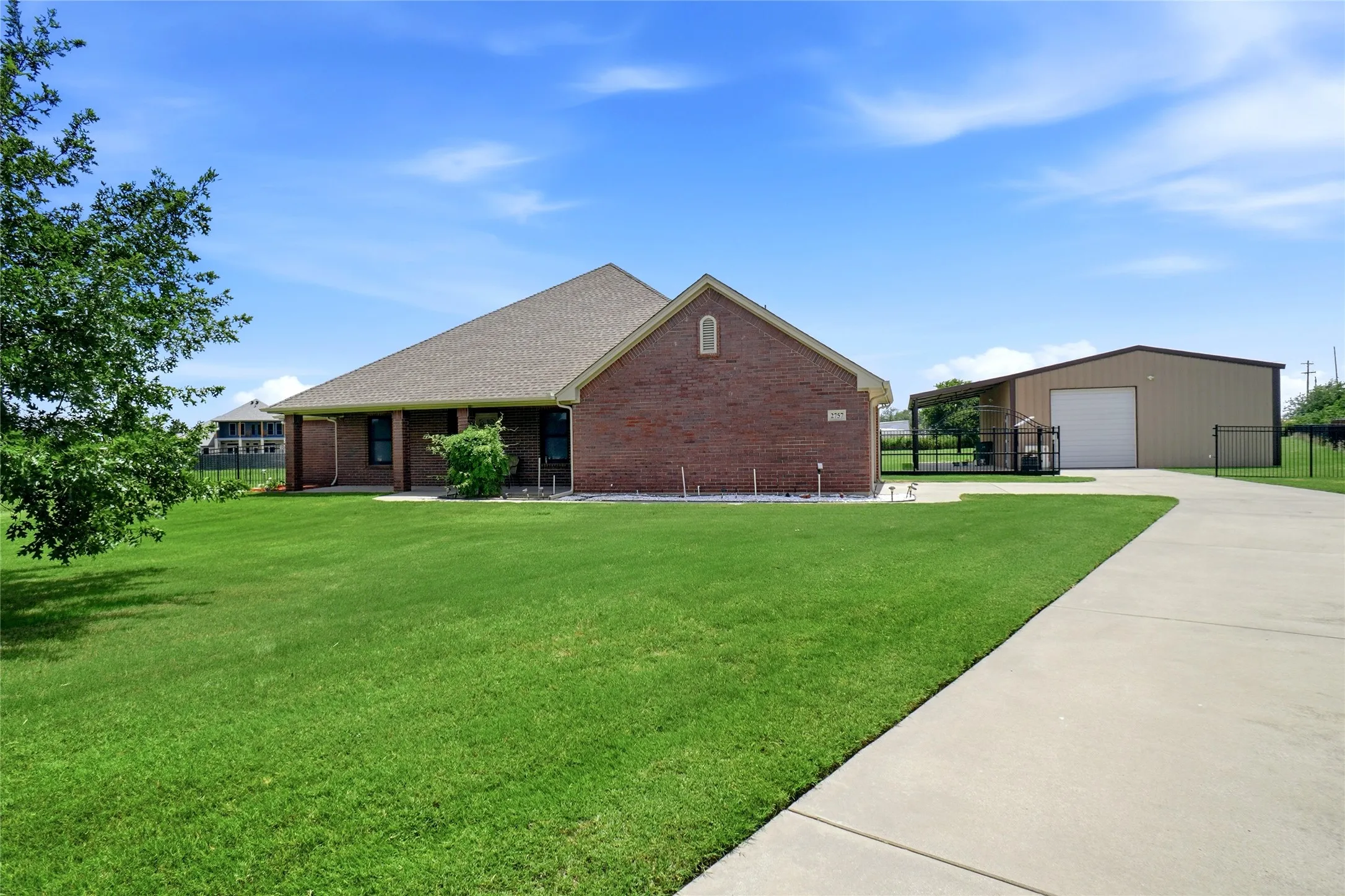 Single Family Residence For Sale in Tarrant County , 2757 Purple Sage Trail, Fort Worth, Texas 76179, 4 Bedrooms, 3 Bathrooms, 2 Garage spaces, 2,064 Sqft, built in 2007, Price $642,000, mls#21289794, Real Estate Agent in Fort Worth, Homes For Sale in Tarrant county, Homes For Sale in Fort Worth, Realtor in Fort Worth Texas, Real Estate Brokerage Independent Realty Texas, Luminita Cordes Realtor